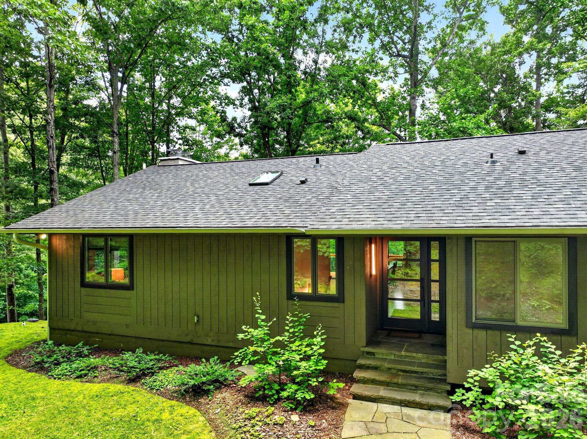 2nd image of 12 Beech Tree Ln, Asheville, NC 28804 | MLS# 4406184