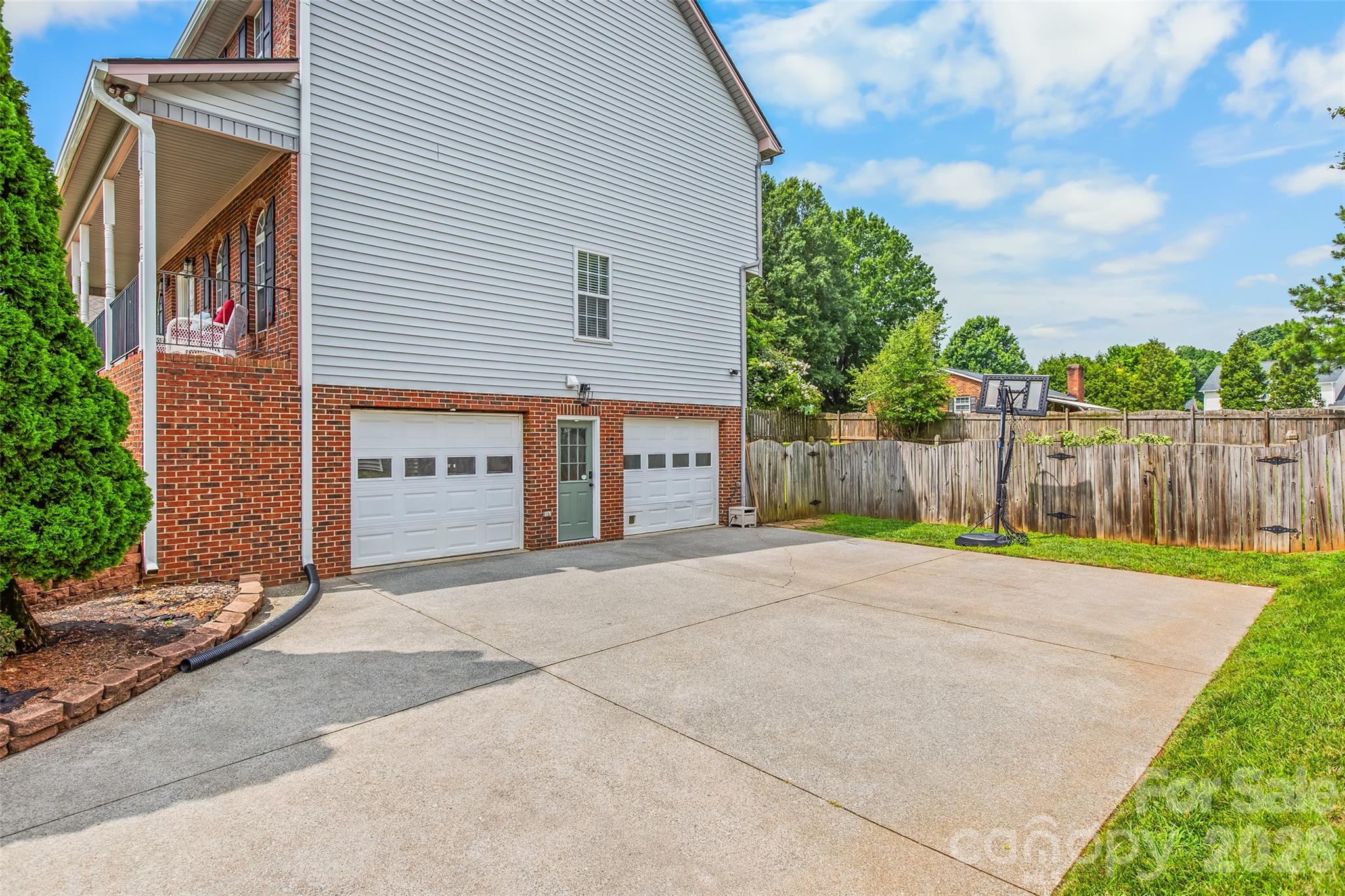 3rd image of 1005 Lisa Run Dr, Kernersville, NC 27284 | MLS# 4406293