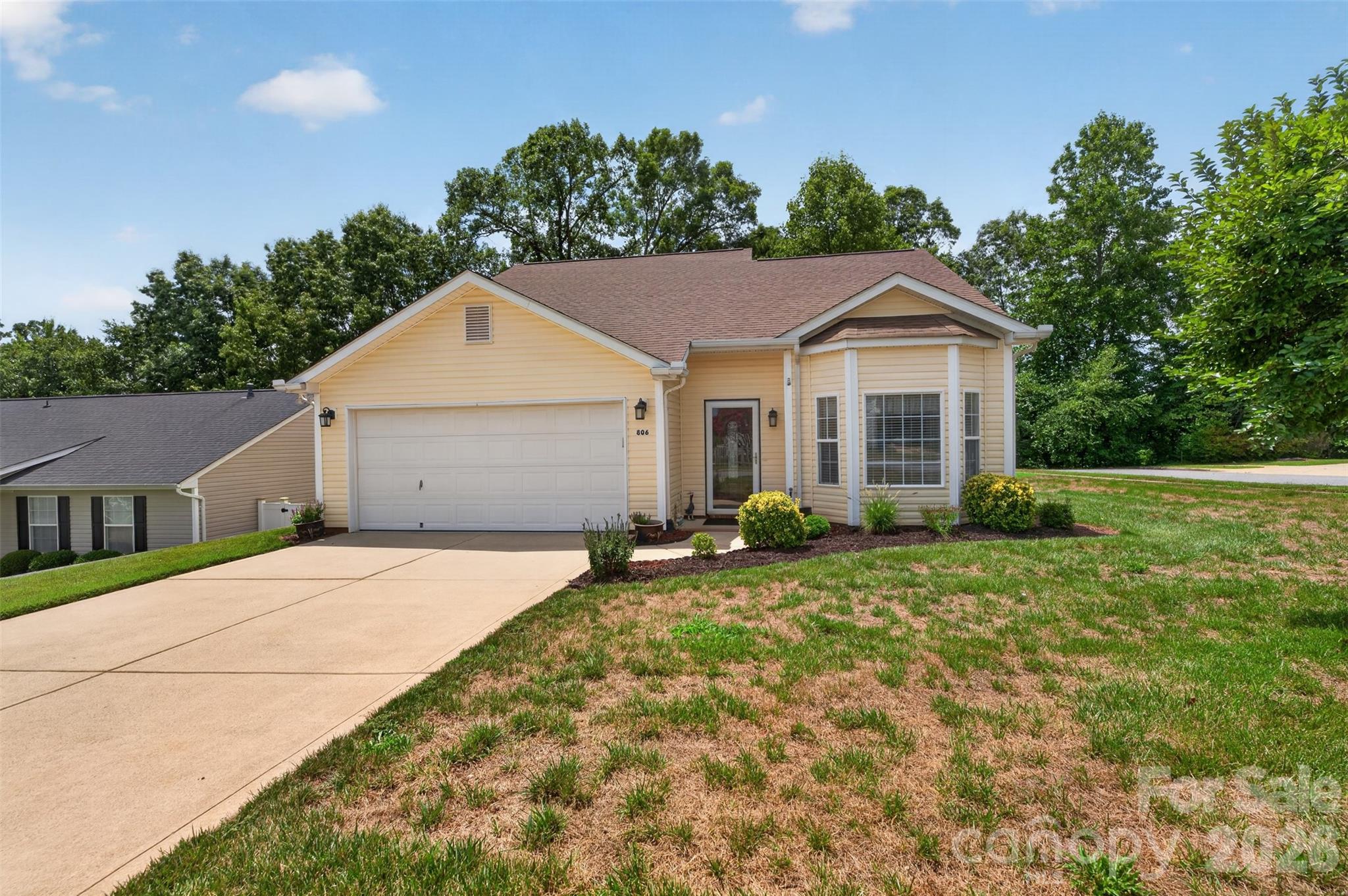 3rd image of 806 20Th Avenue Pl Se, Hickory, NC 28602 | MLS# 4406304