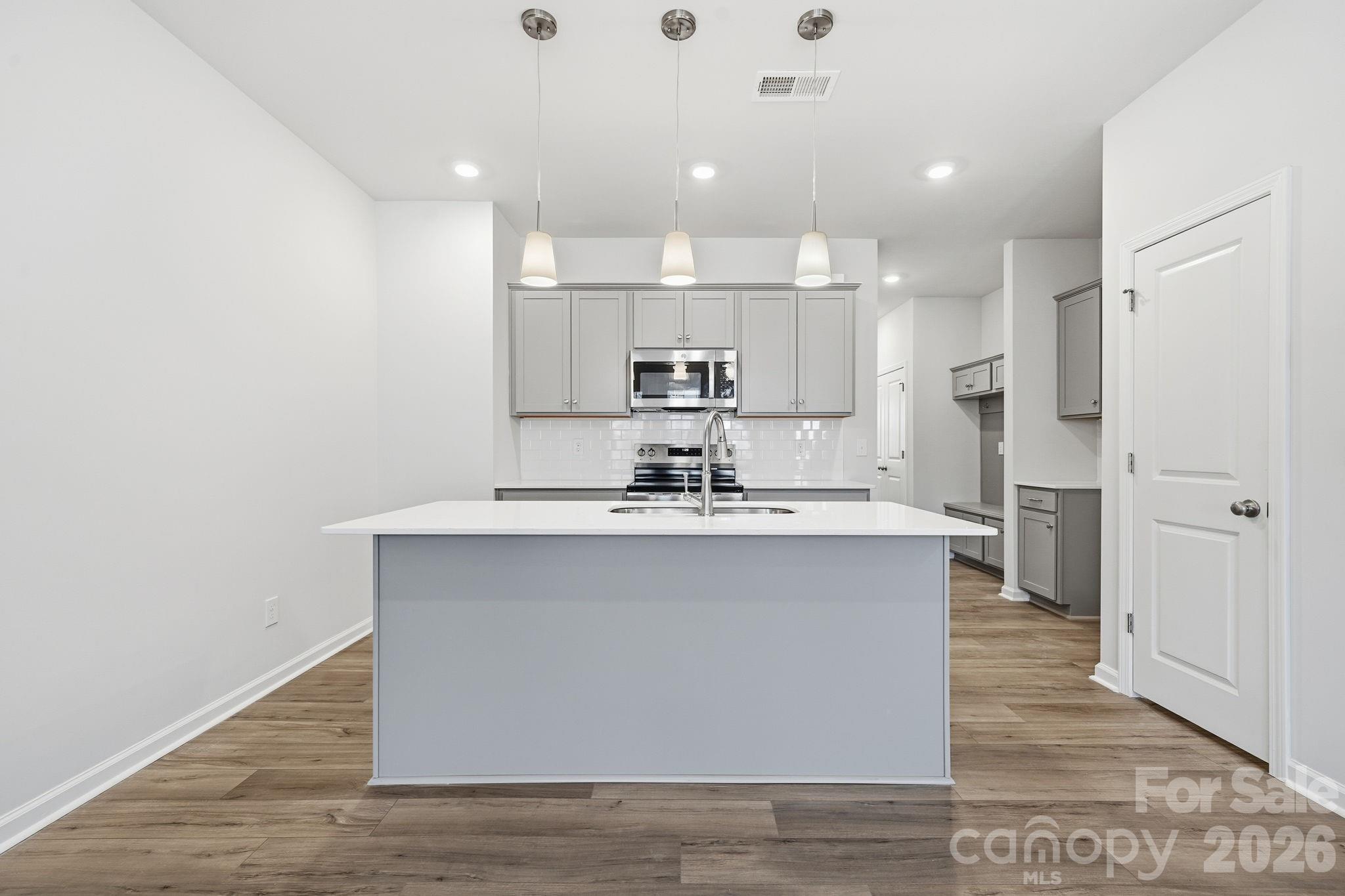 2nd image of 5114 Orchardview Wy, Charlotte, NC 28216 | MLS# 4406338