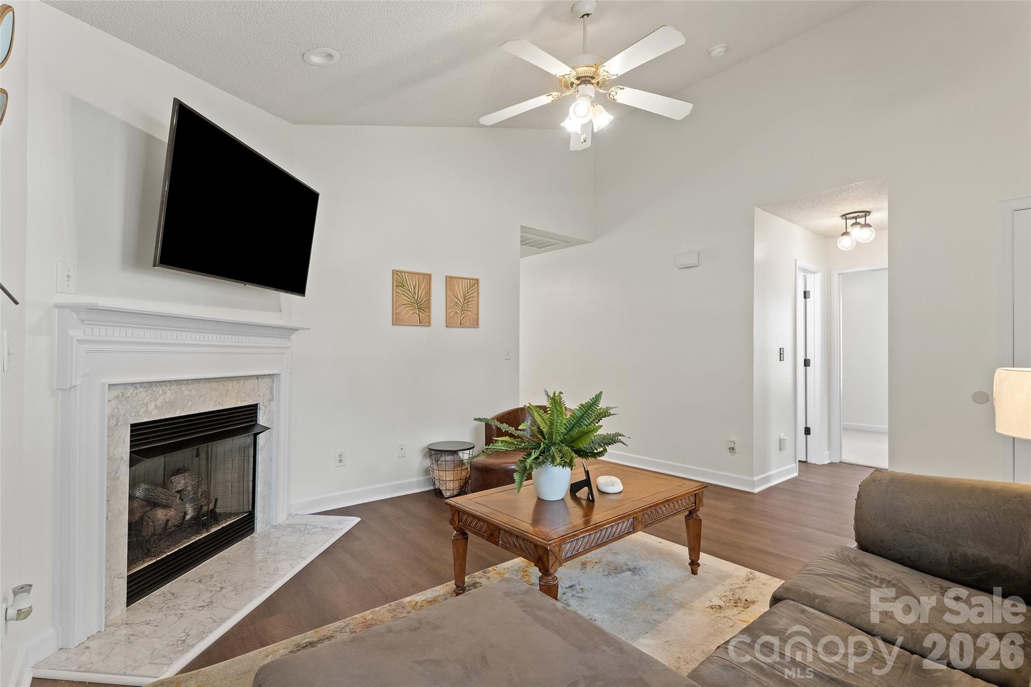 3rd image of 8019 Shiny Meadow Ln, Charlotte, NC 28215 | MLS# 4406525