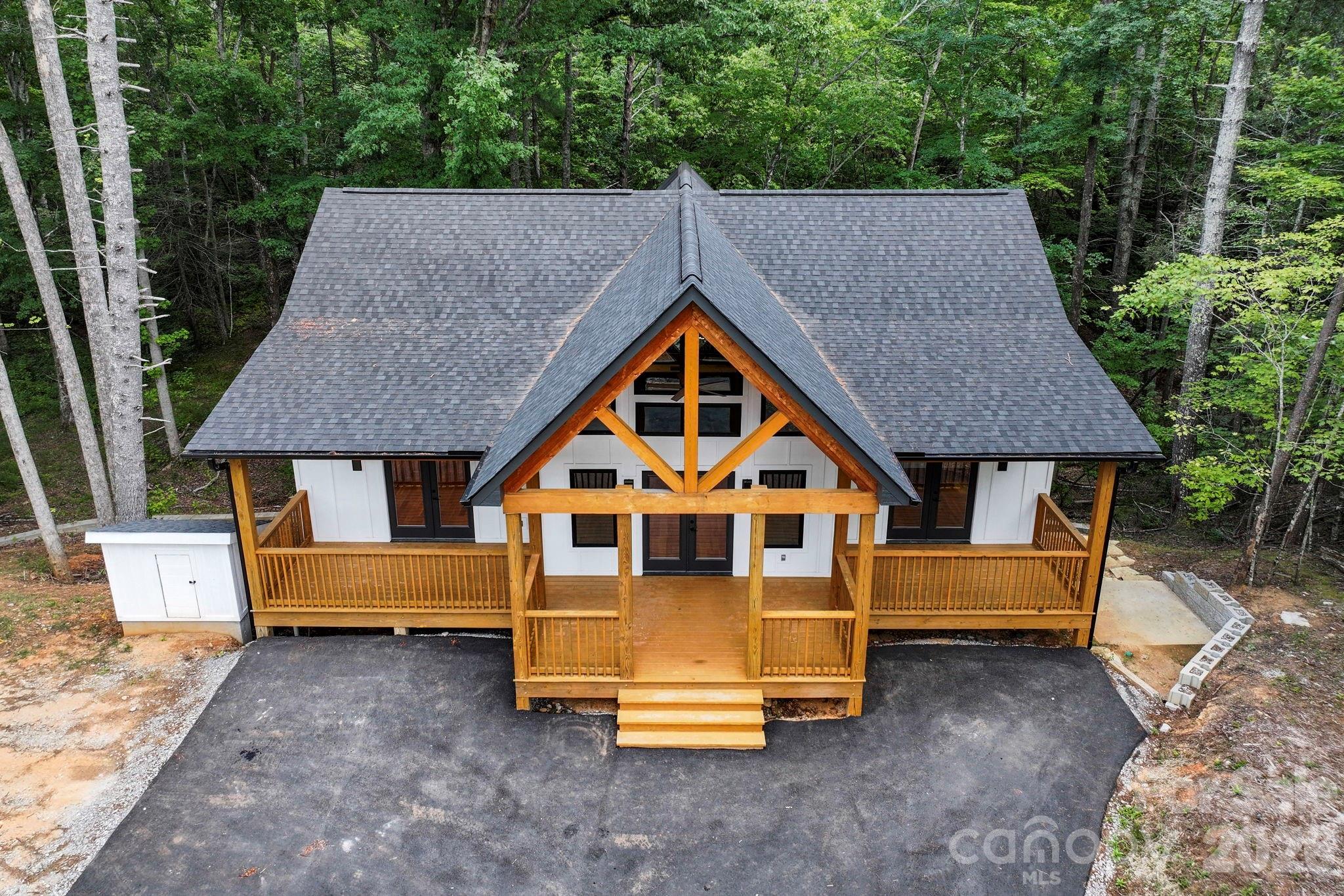 4th image of 338 Hawks Ter, Lake Lure, NC 28746 | MLS# 4406577