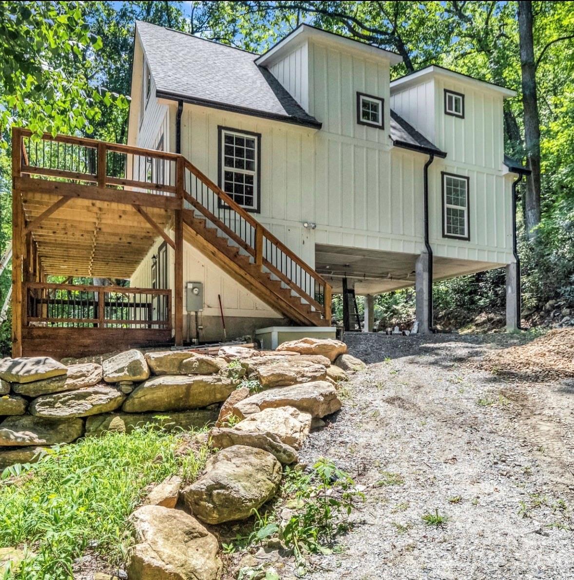 2nd image of 168 Fall Creek Dr, Chimney Rock, NC 28720 | MLS# 4407017