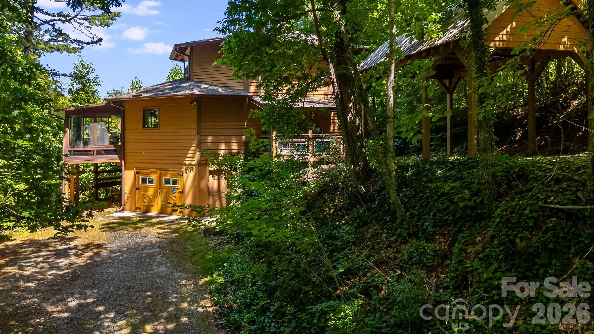 45th image of 169 Viking Trl, Hendersonville, NC 28739 | MLS# 4407046