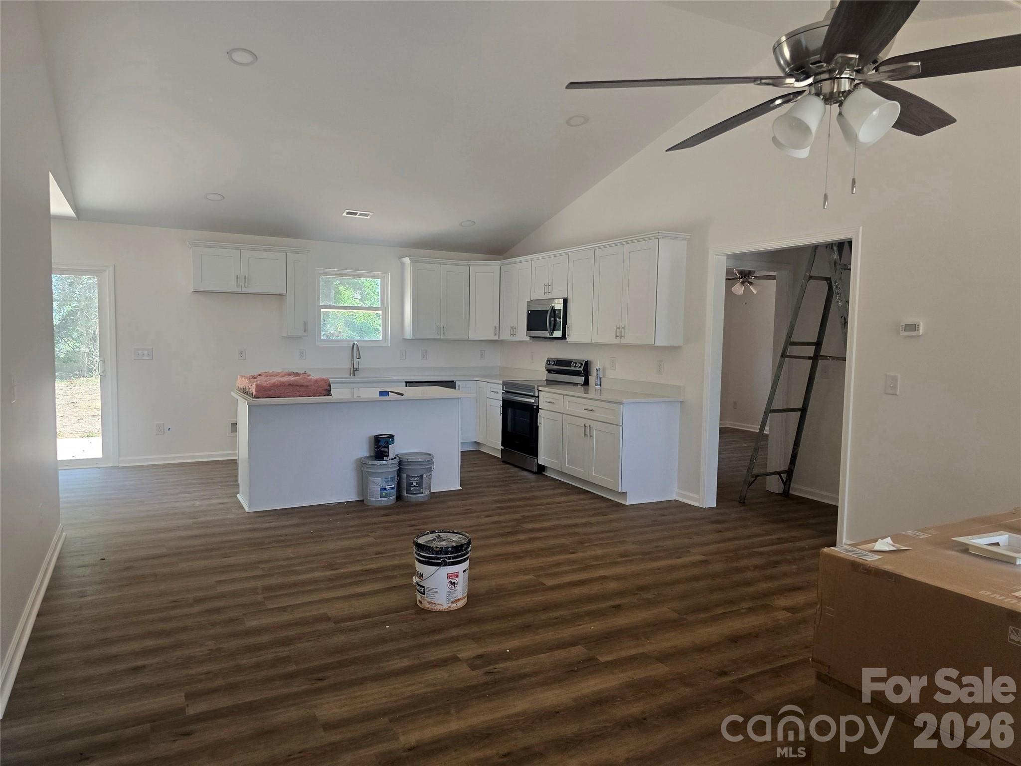 2nd image of 356 14th Ave Sw, Hickory, NC 28602 | MLS# 4407186