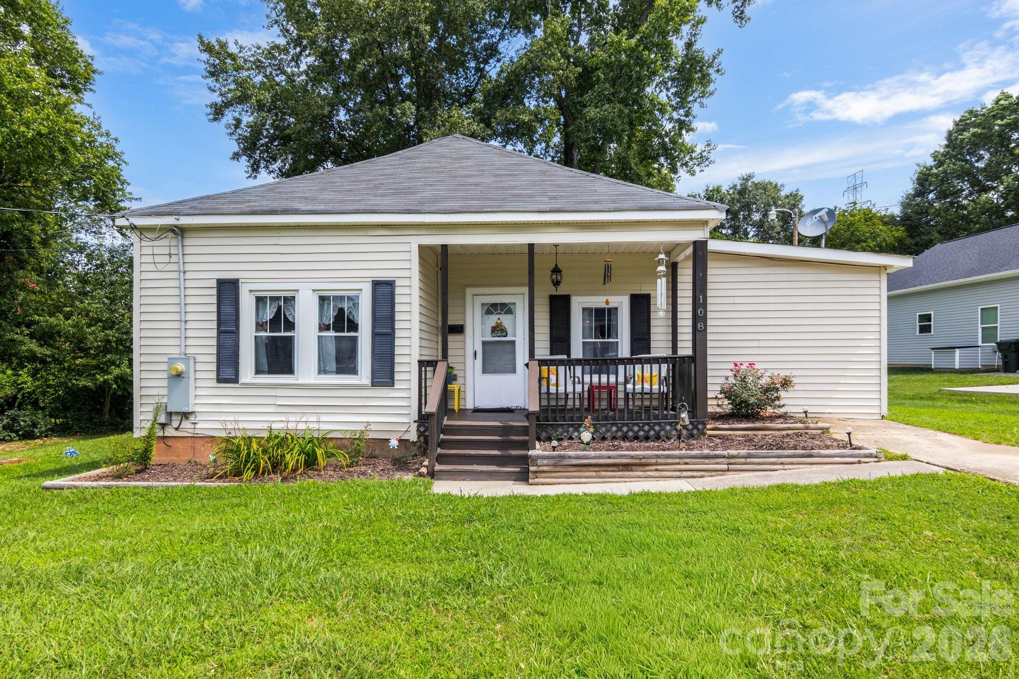 1st image of 108 Richland St, Clover, SC 29710 | MLS# 4407327