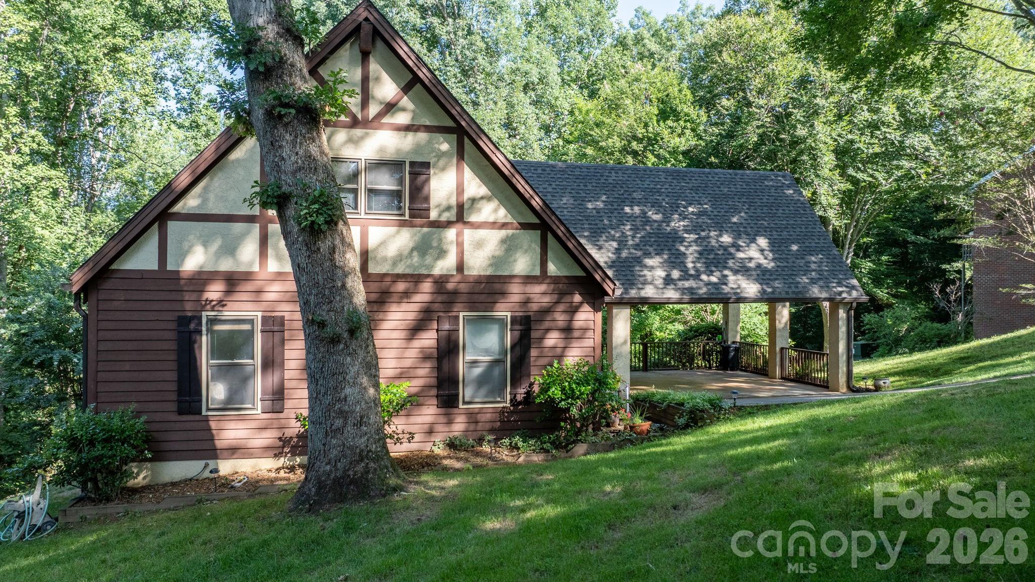 3rd image of 5562 Clearlake Dr, Hickory, NC 28601 | MLS# 4407359