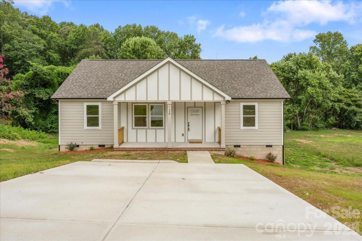 1st image of 126 Aspen St, Yadkinville, NC 27055 | MLS# 4407377