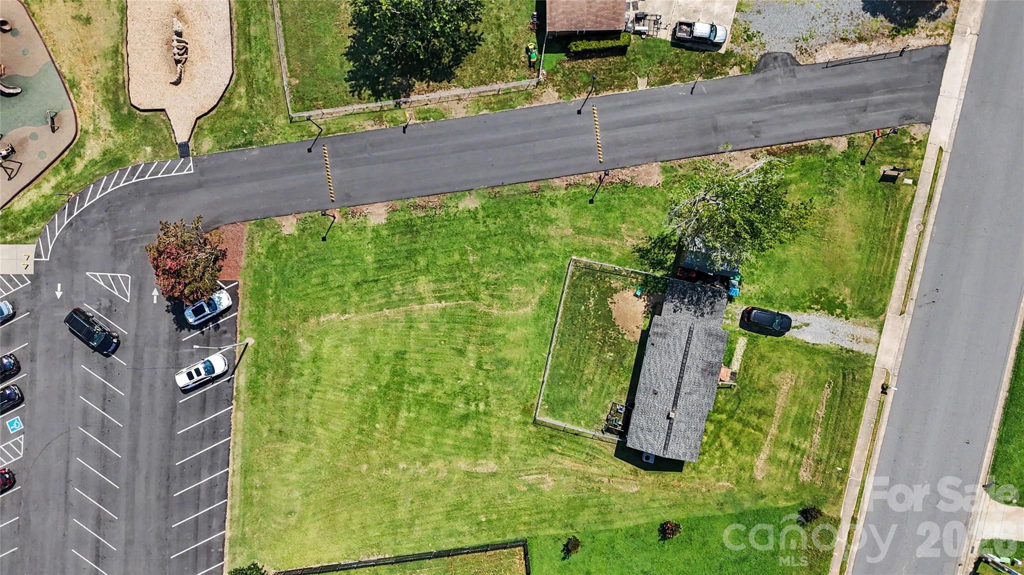 17th image of 907 Lakeview Dr, Pineville, NC 28134 | MLS# 4407444