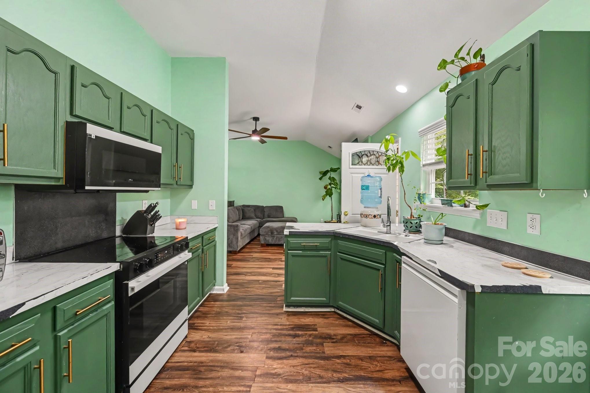 2nd image of 1906 Stonewyck Ave, Kannapolis, NC 28081 | MLS# 4407521