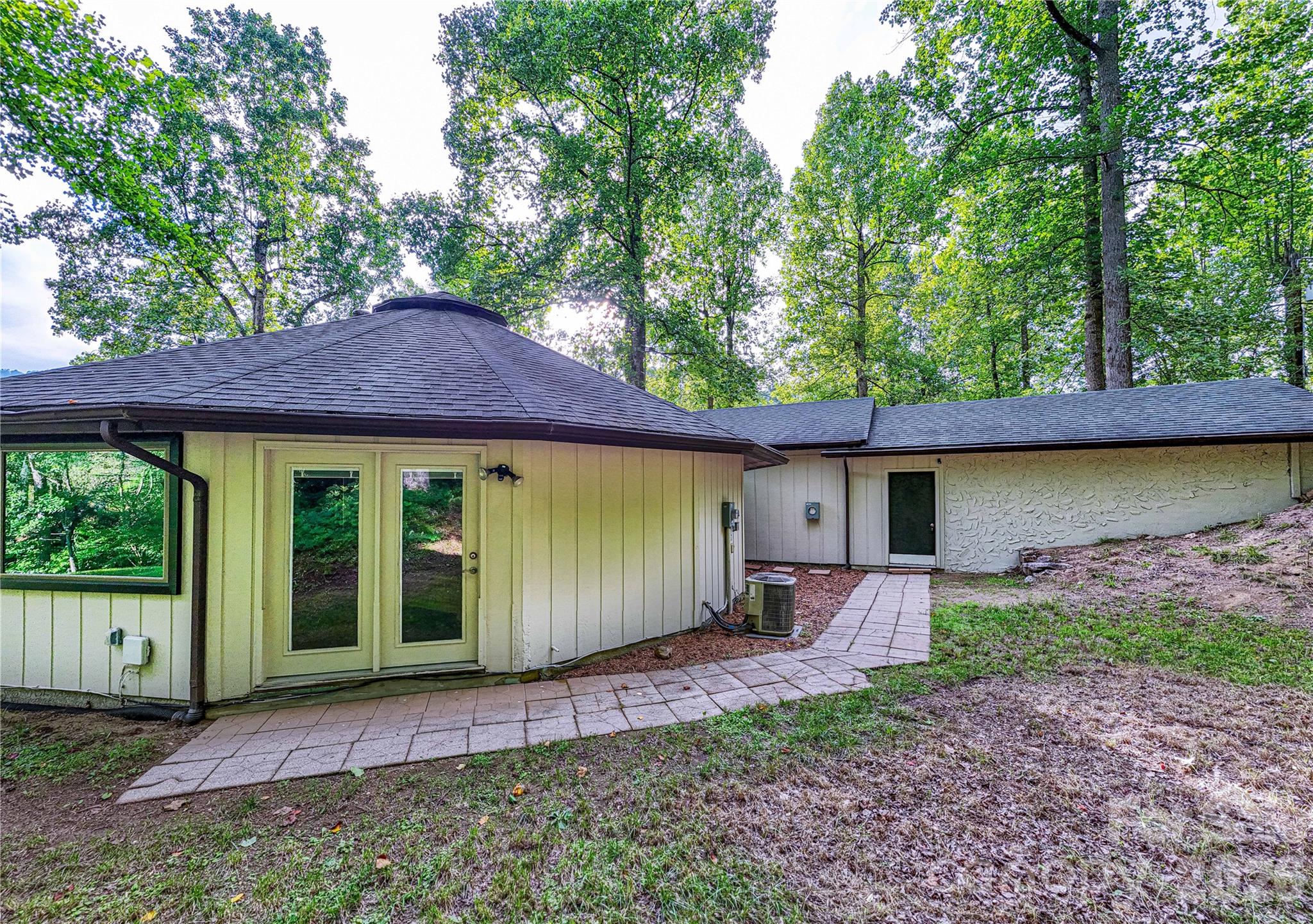5th image of 150 Freeman Knolls Dr #6, Hendersonville, NC 28792 | MLS# 4407645