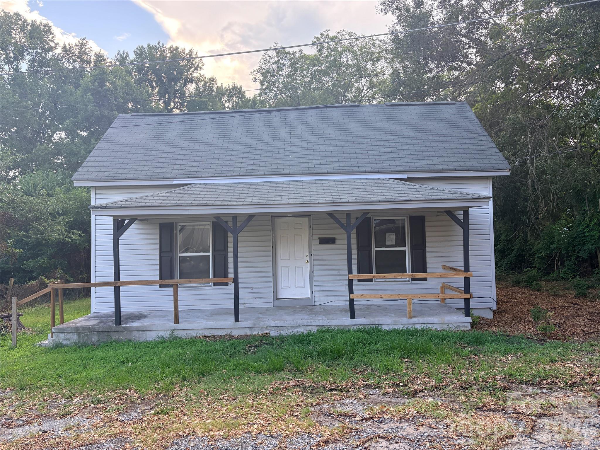 1st image of 102 York St, Clover, SC 29710 | MLS# 4407867