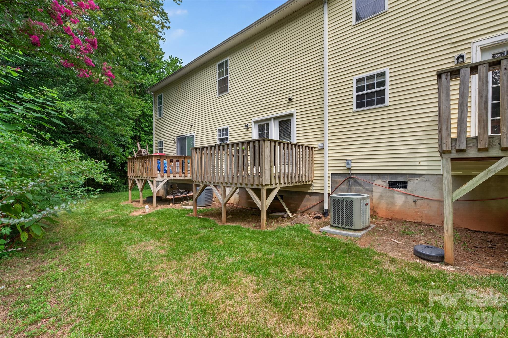 5th image of 1057 19Th St Ne, Hickory, NC 28601 | MLS# 4407886