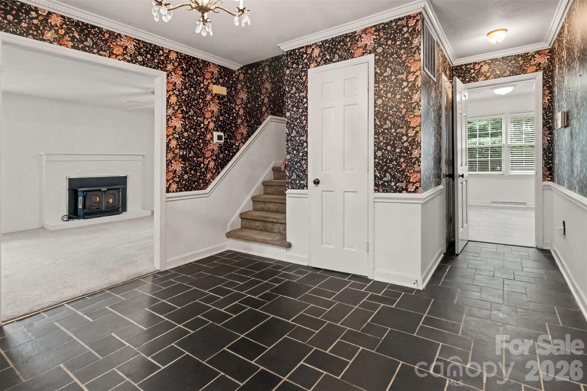 3rd image of 4221 Bridgewood Ln, Charlotte, NC 28226 | MLS# 4407961