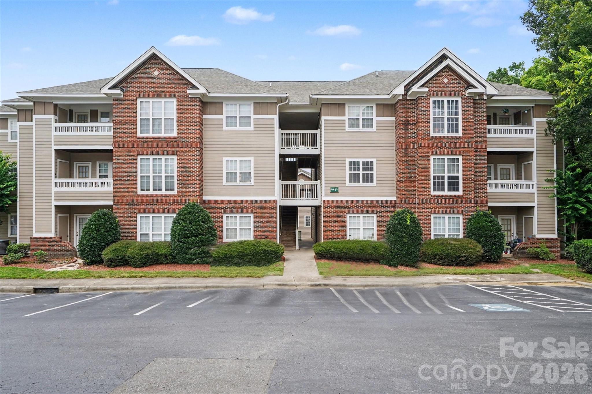 4th image of 9849 Campus Walk Ln #D, Charlotte, NC 28262 | MLS# 4408053