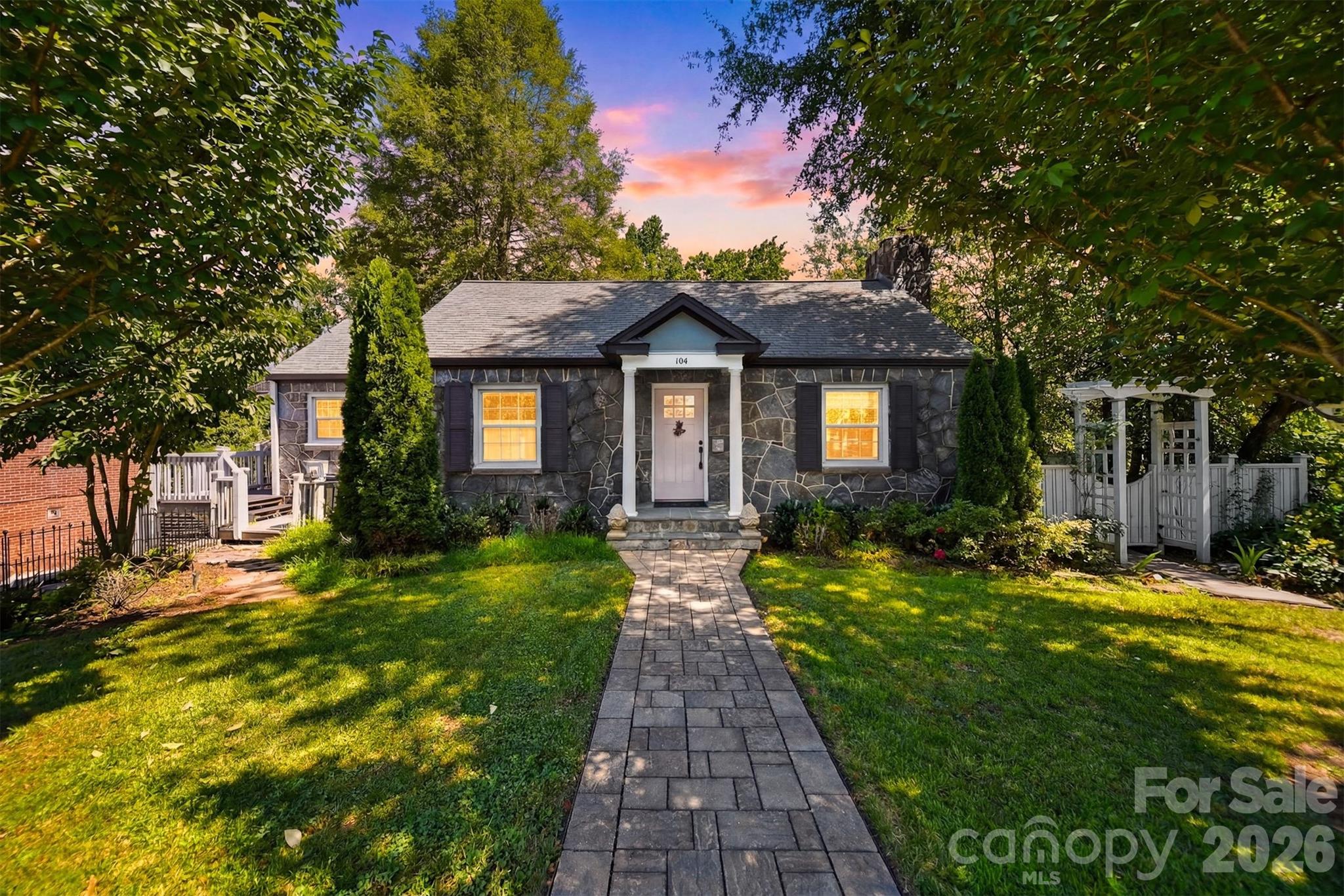 1st image of 104 Jefferson St, Morganton, NC 28655 | MLS# 4408057