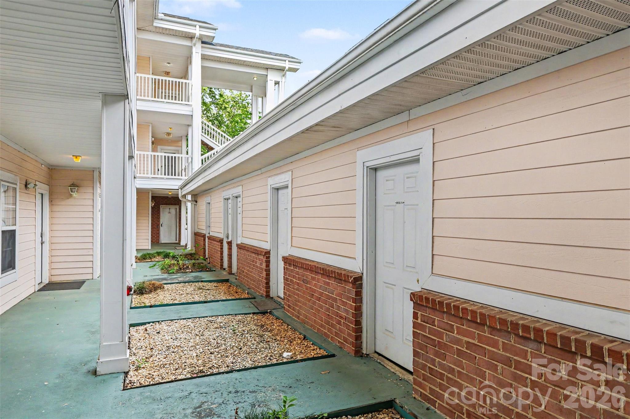 4th image of 9041 Meadow Vista Rd, Charlotte, NC 28213 | MLS# 4408061