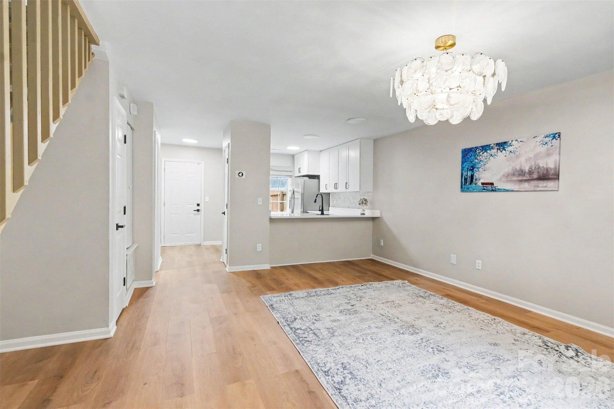 image of 3959 Briarhill Dr, Charlotte, NC 28215 | MLS# 4408109