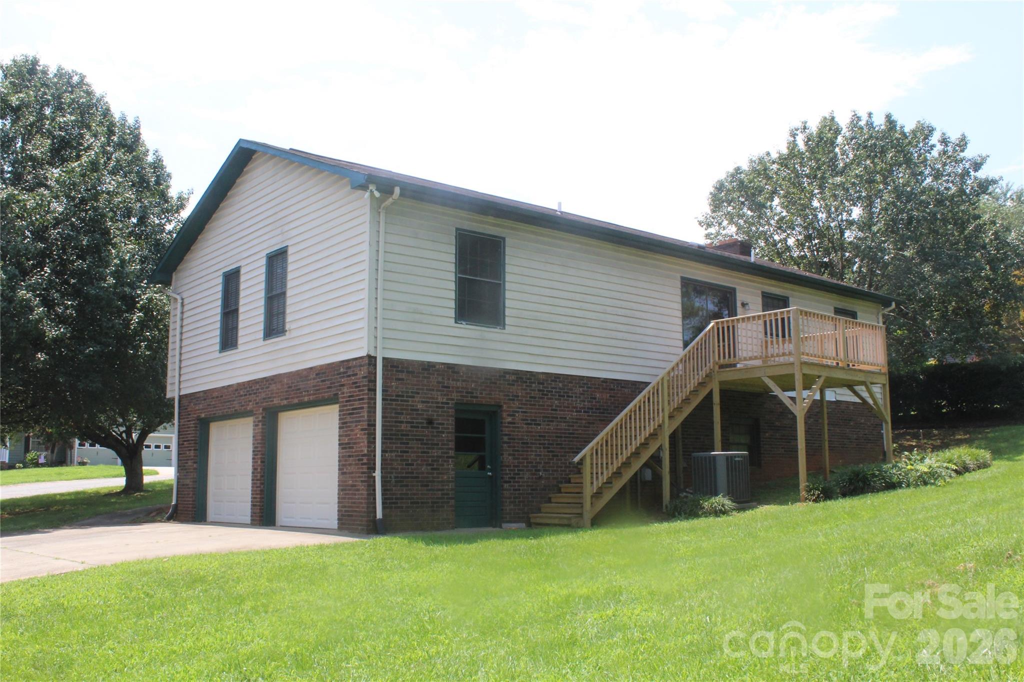 4th image of 205 Inglewood Dr, Morganton, NC 28655 | MLS# 4408231