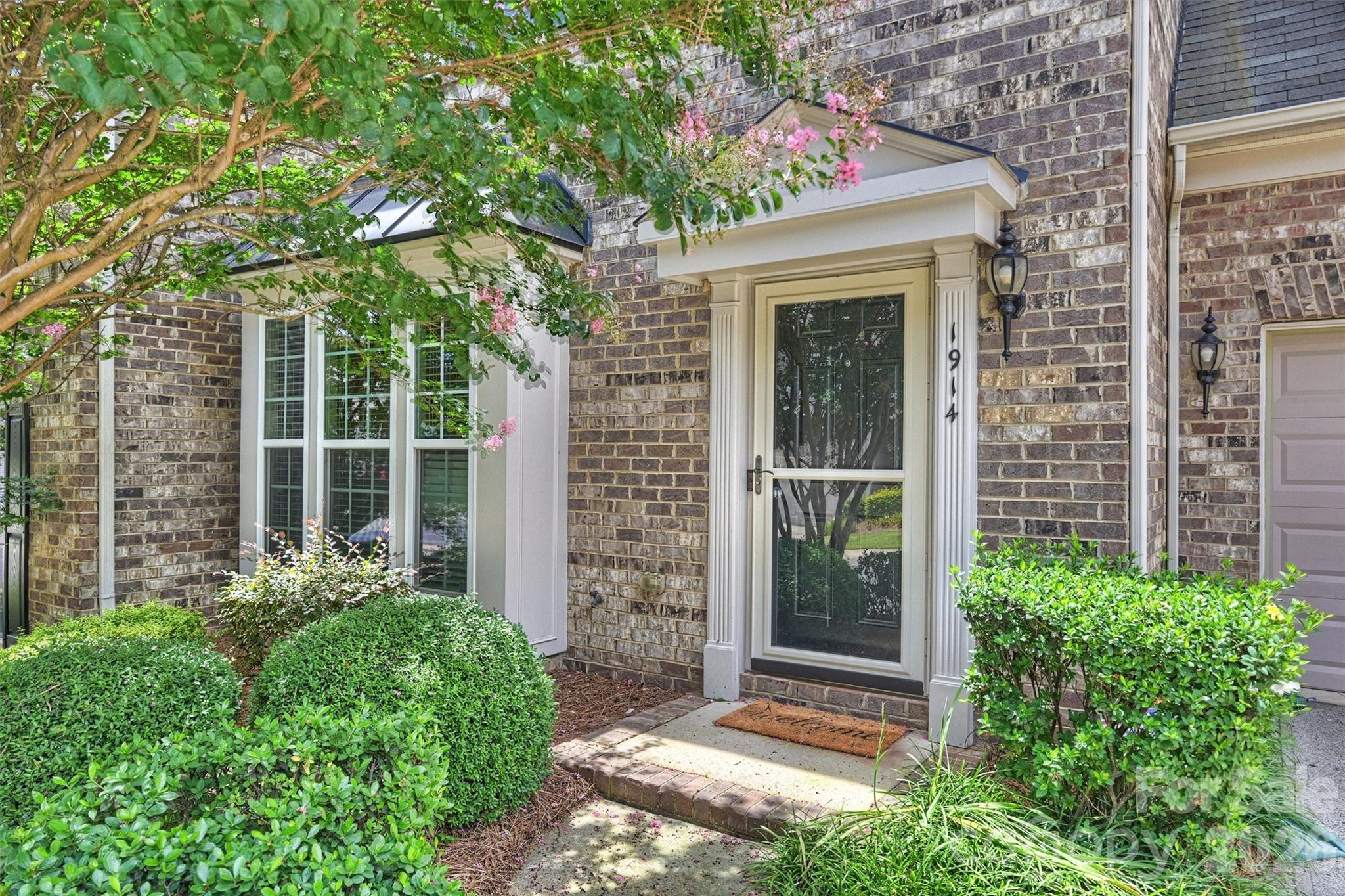 2nd image of 1914 Colony Line Ct, Charlotte, NC 28210 | MLS# 4408295