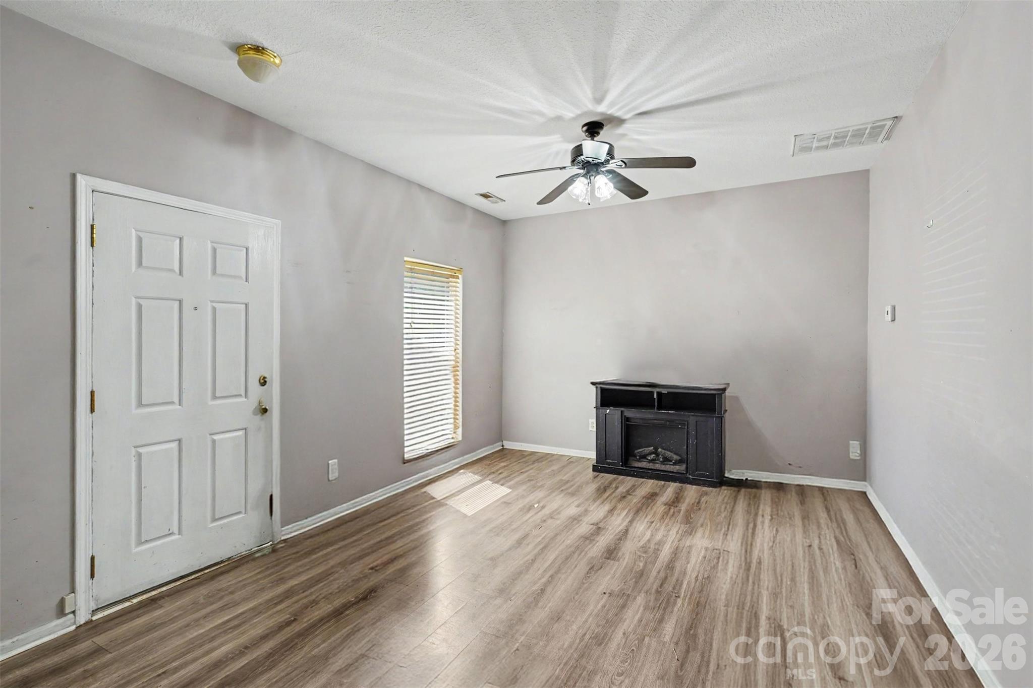 5th image of 2729 Meadow Knoll Dr, Charlotte, NC 28269 | MLS# 4408544
