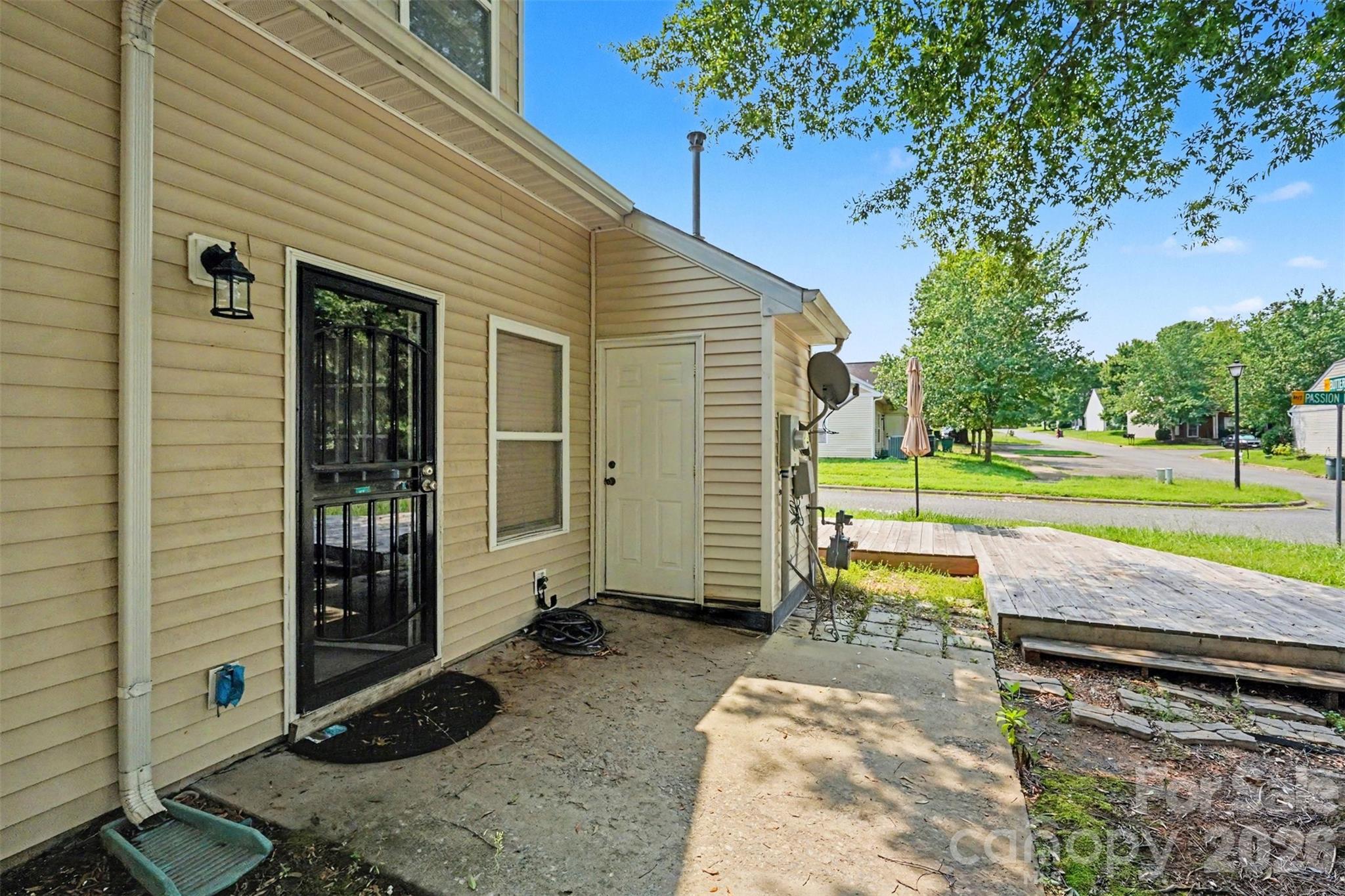 33rd image of 2729 Meadow Knoll Dr, Charlotte, NC 28269 | MLS# 4408544