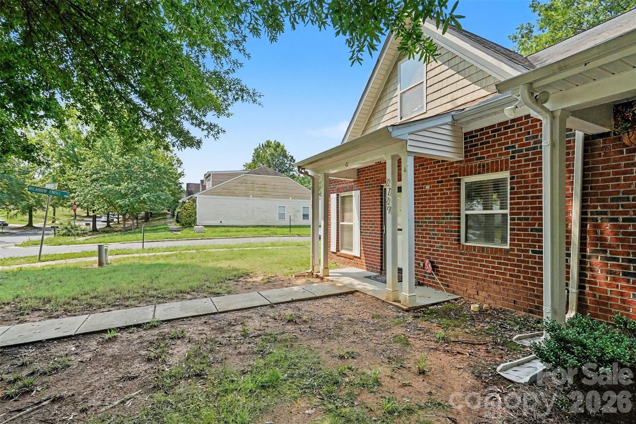 4th image of 2729 Meadow Knoll Dr, Charlotte, NC 28269 | MLS# 4408544