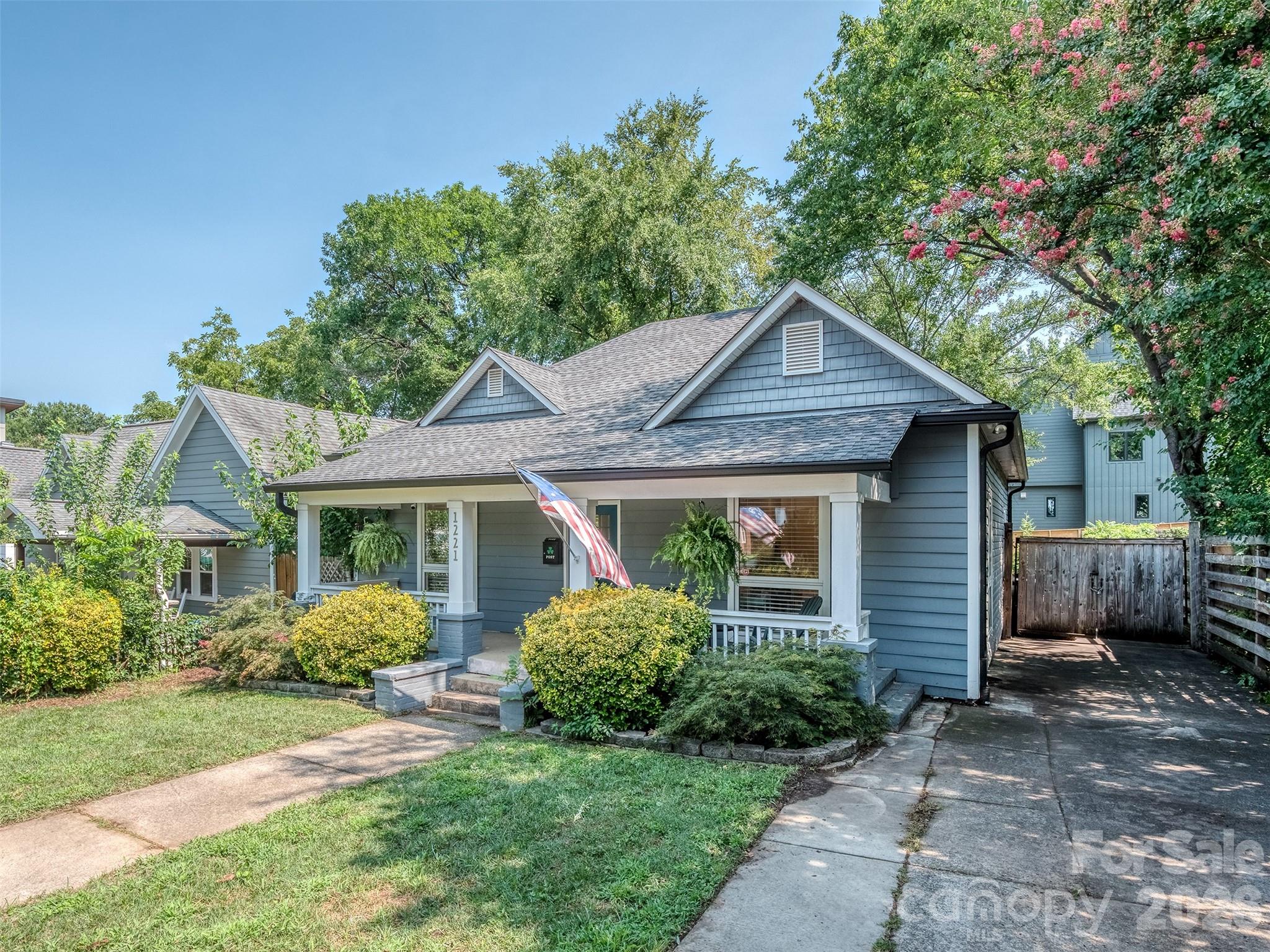 3rd image of 1221 Kennon St, Charlotte, NC 28205 | MLS# 4408569