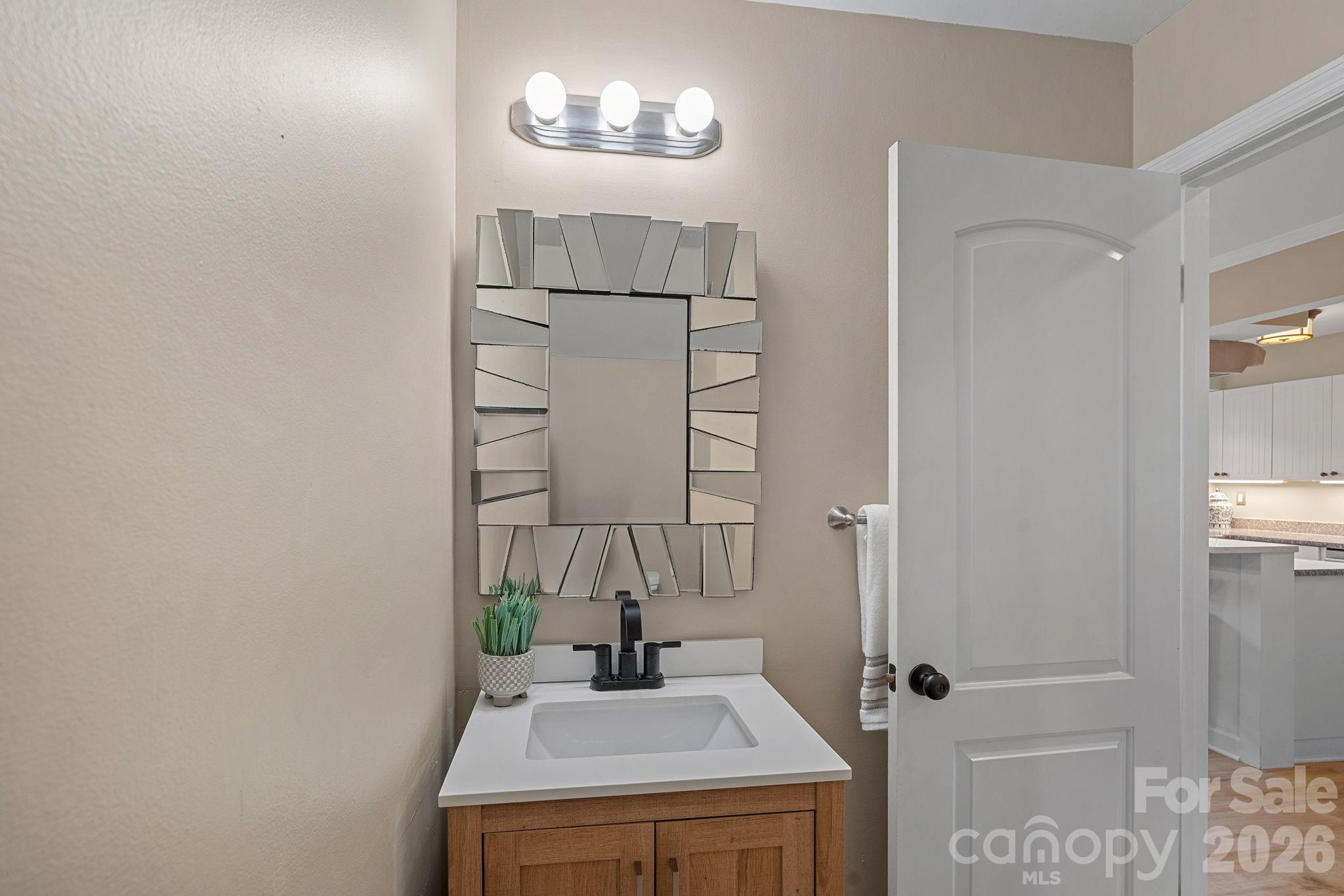 4th image of 3520 Colony Rd, Charlotte, NC 28211