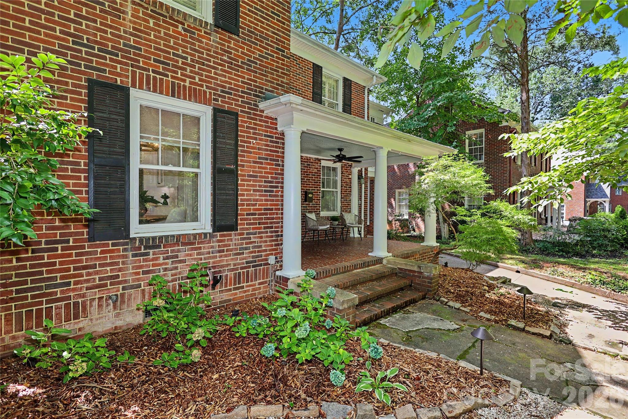 2nd image of 1620 Dilworth Rd E, Charlotte, NC 28203 | MLS# 4408701