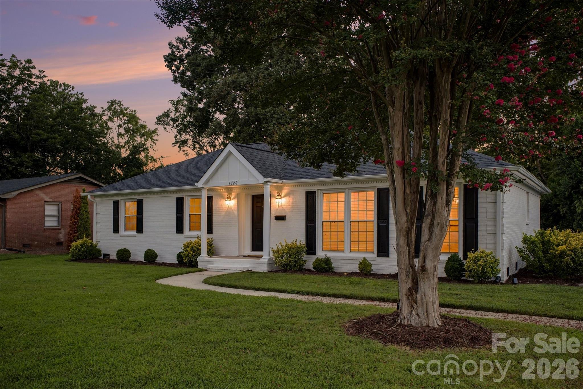 3rd image of 4726 Walden Ct, Charlotte, NC 28210 | MLS# 4408855