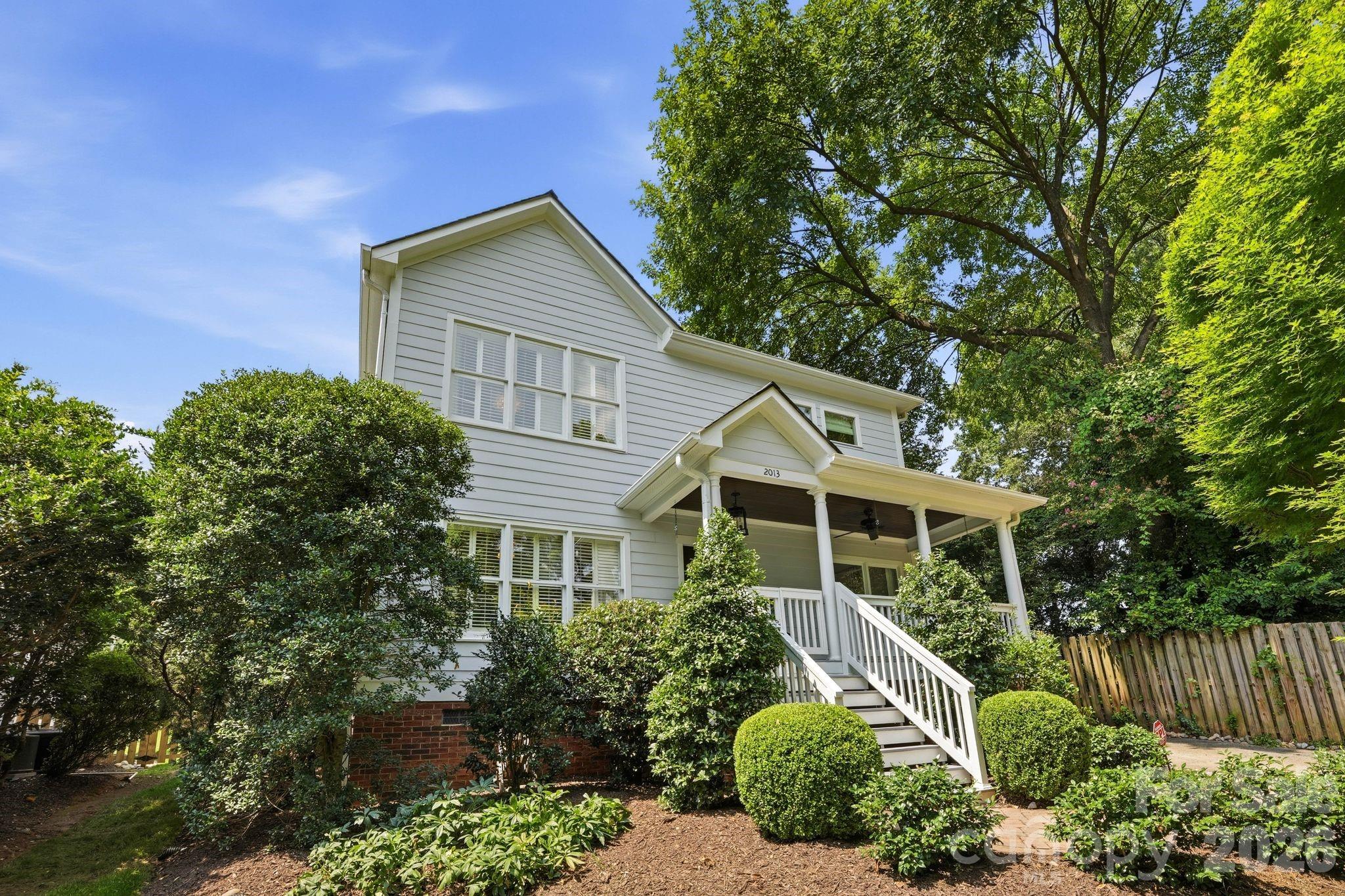 1st image of 2013 Victorian Pl, Charlotte, NC 28203 | MLS# 4408968