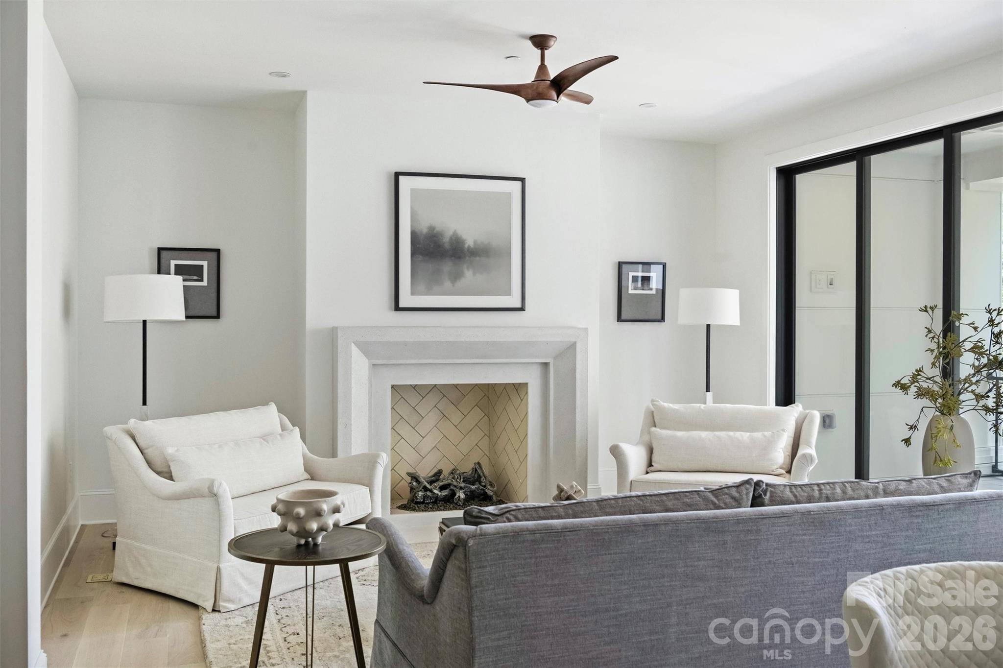 2nd image of 409 Queens Rd, Charlotte, NC 28207