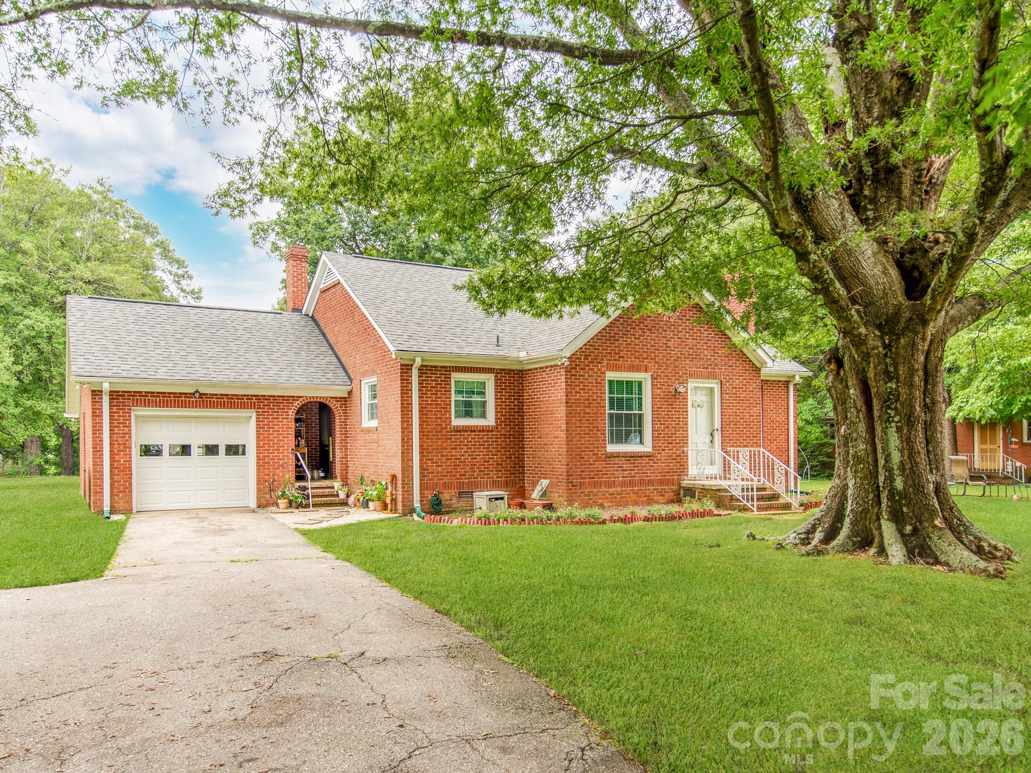2nd image of 1281 Old Charlotte Rd, Concord, NC 28027 | MLS# 4409044