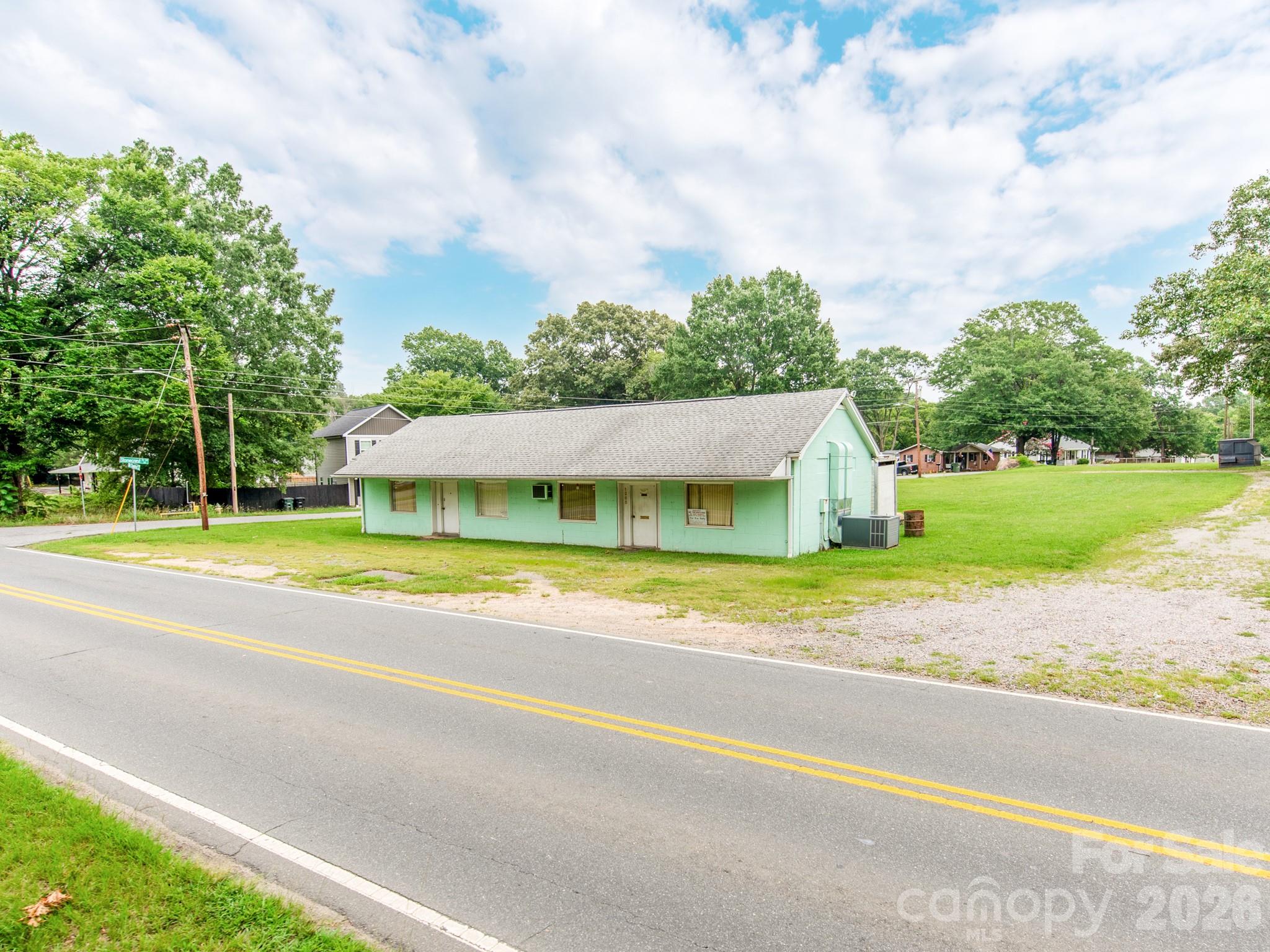3rd image of 1281 Old Charlotte Rd, Concord, NC 28027 | MLS# 4409044