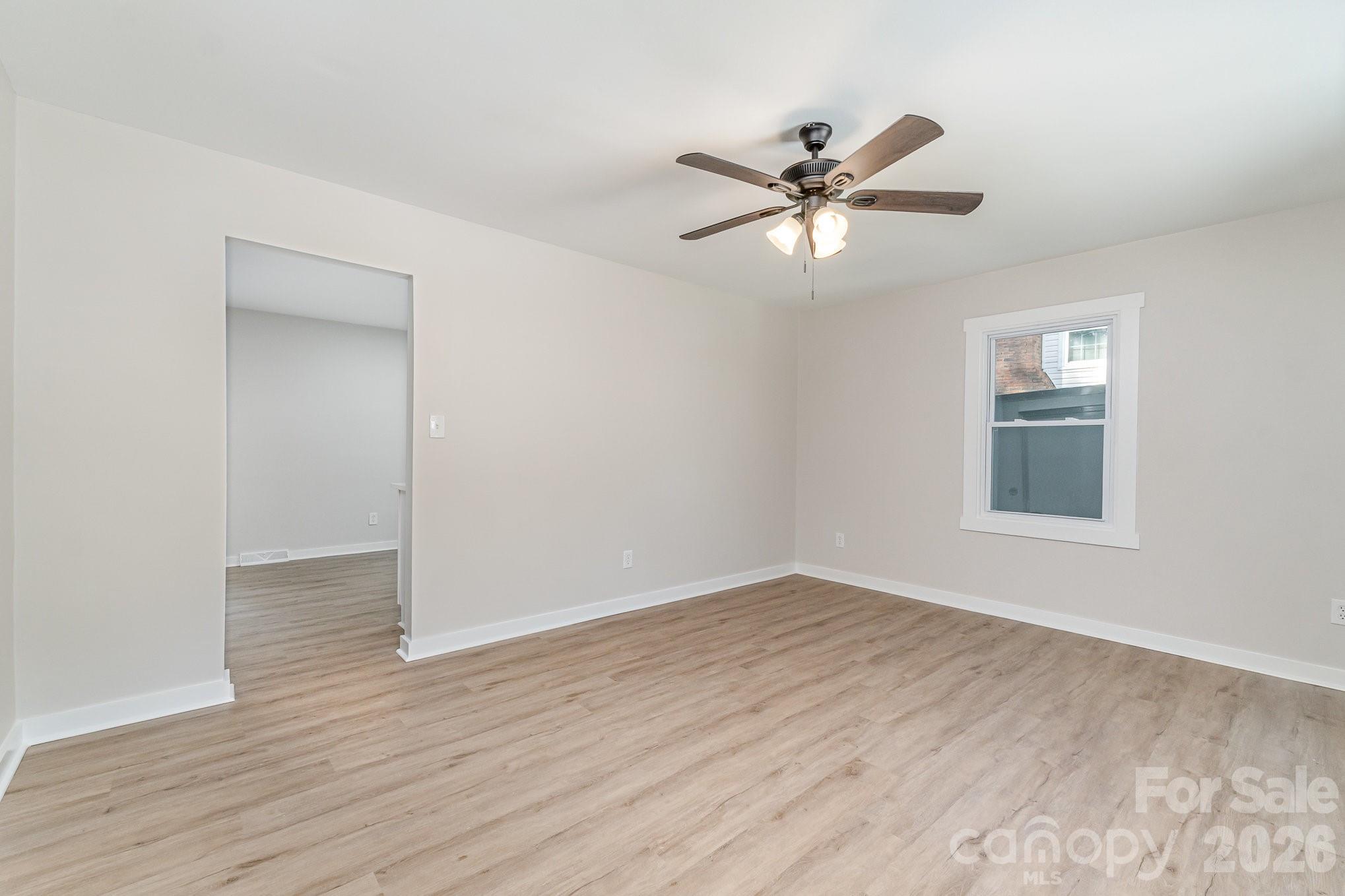 5th image of 6557 Covecreek Dr, Charlotte, NC 28215 | MLS# 4409078