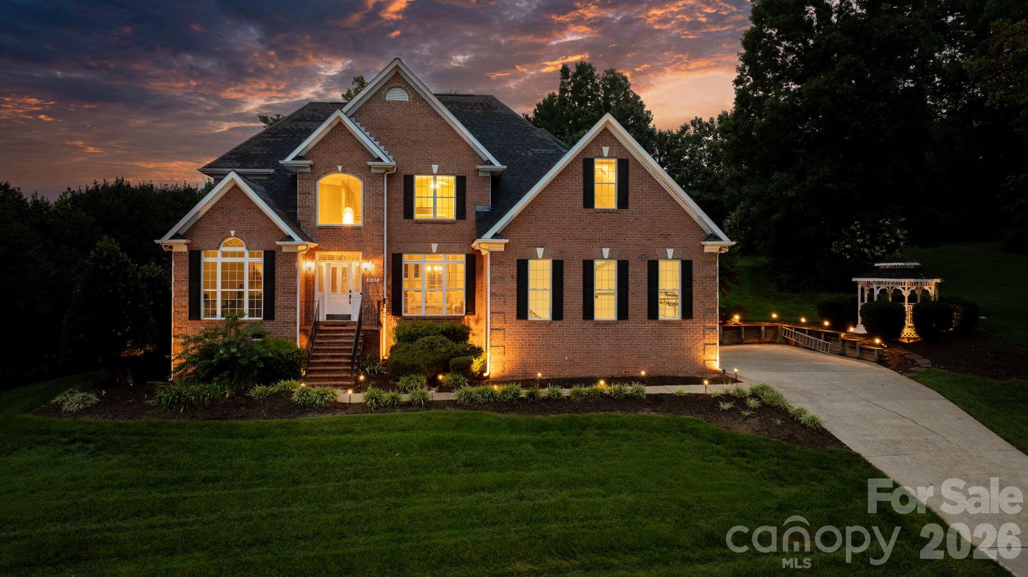 1st image of 1025 N Shore Dr, Hickory, NC 28601 | MLS# 4409107