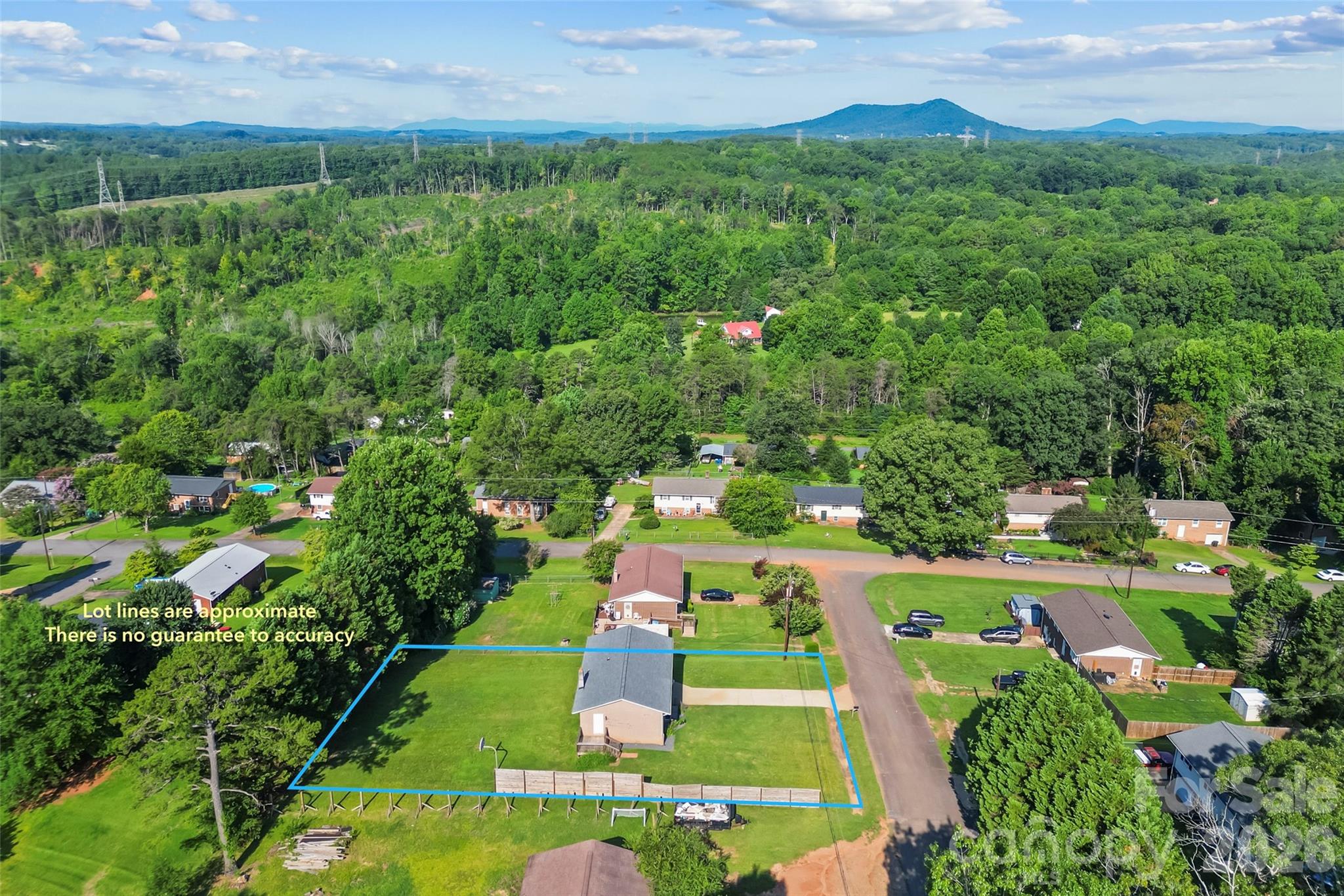 2nd image of 4405 Landing Ct, Hickory, NC 28602 | MLS# 4409127