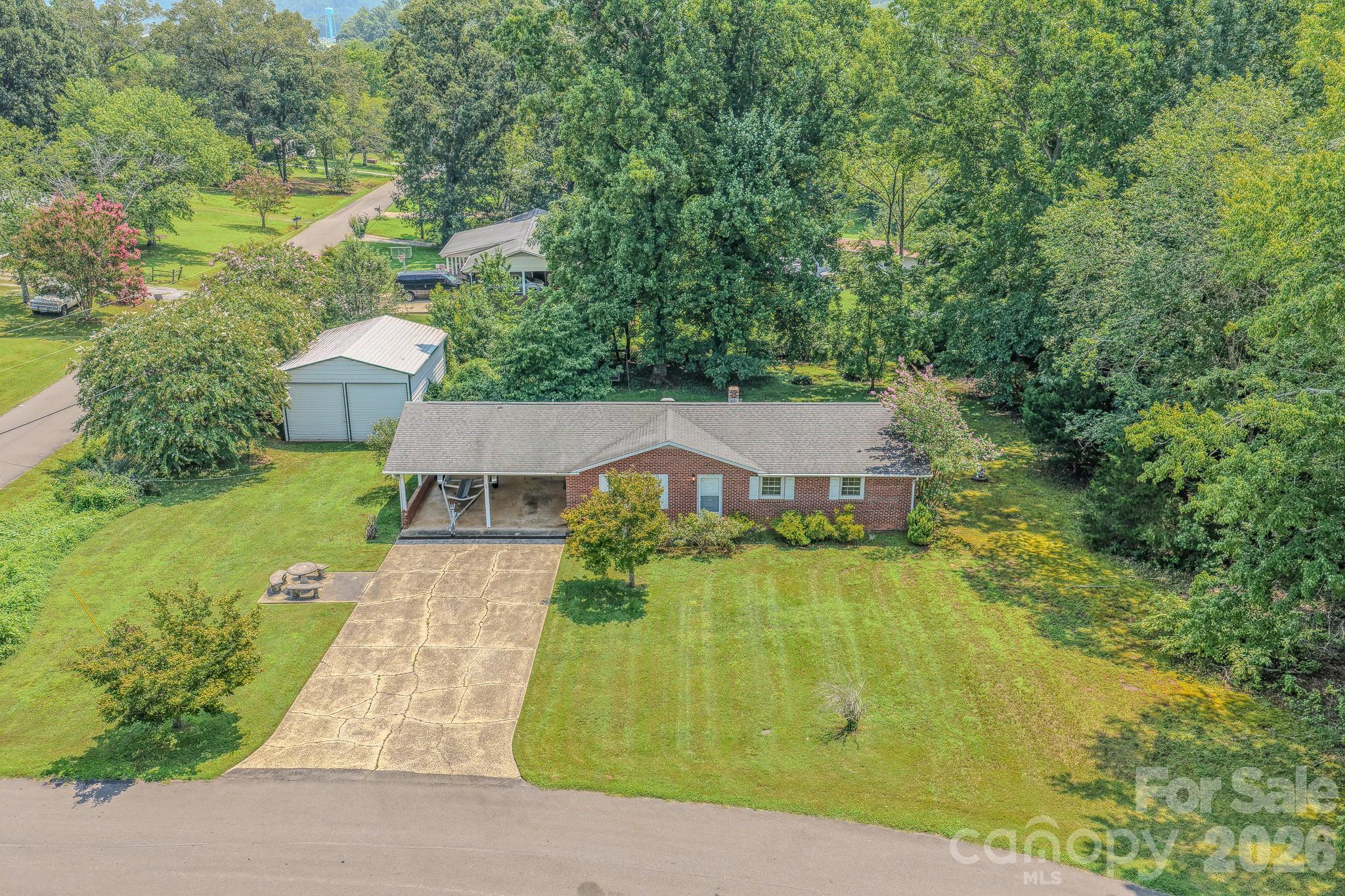2nd image of 1169 Burkehurst Ave, Morganton, NC 28655 | MLS# 4409187