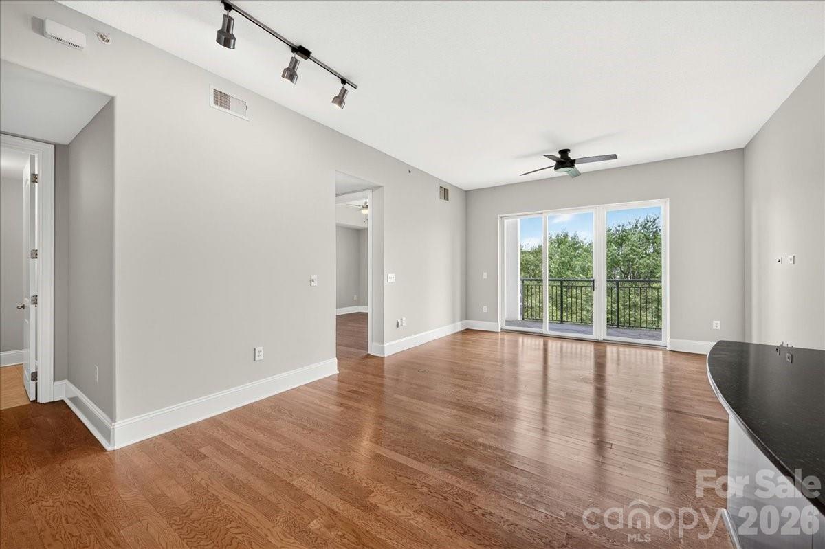 5th image of 4625 Piedmont Row Dr #515-E, Charlotte, NC 28210 | MLS# 4409268