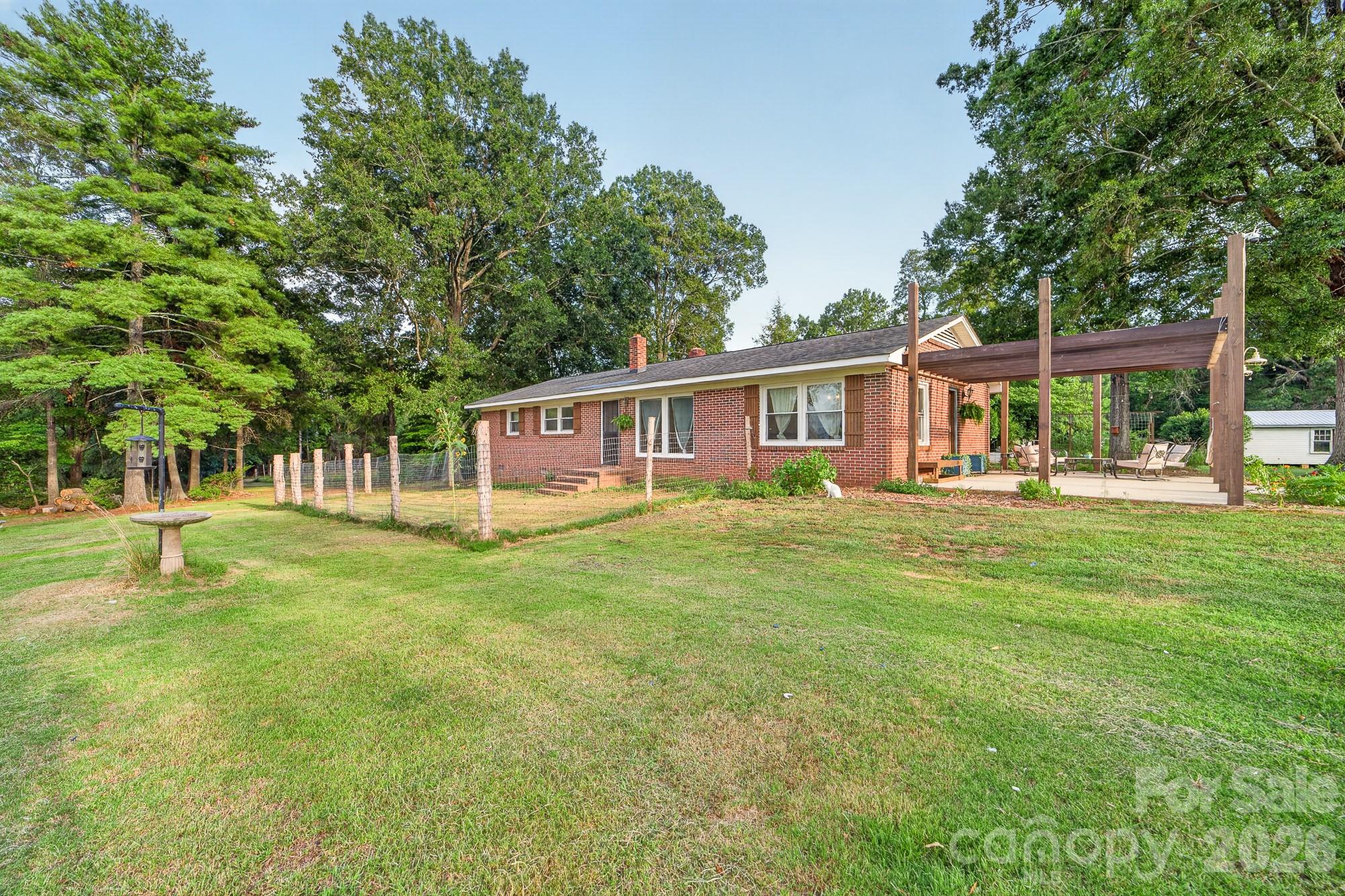 3rd image of 561 N Shiloh Rd, York, SC 29745 | MLS# 4409370