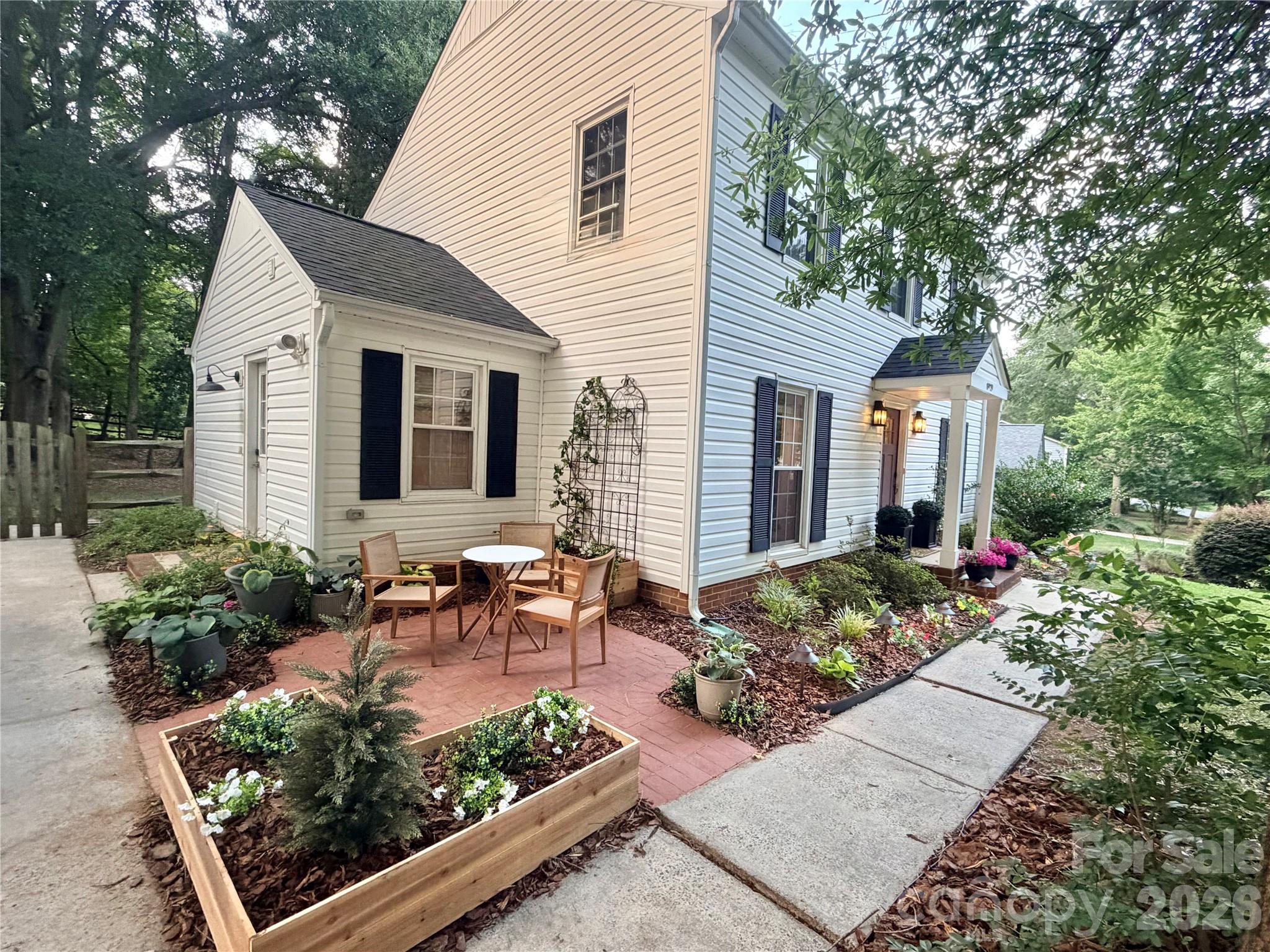 2nd image of 8929 Gamesford Dr, Charlotte, NC 28277 | MLS# 4409760