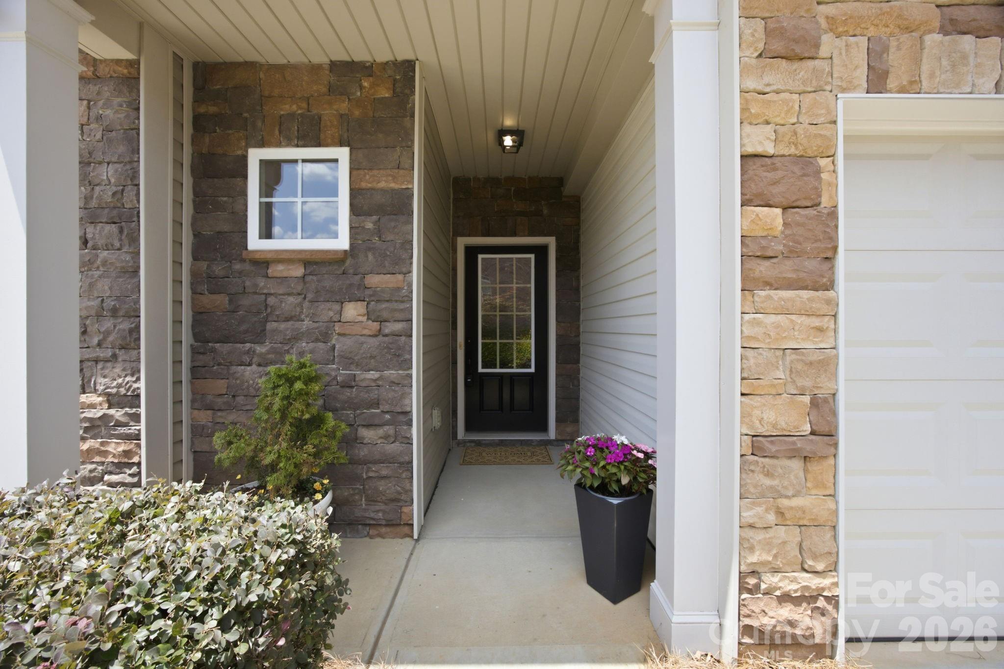 3rd image of 5842 Glassport Ln, Charlotte, NC 28210 | MLS# 4409928