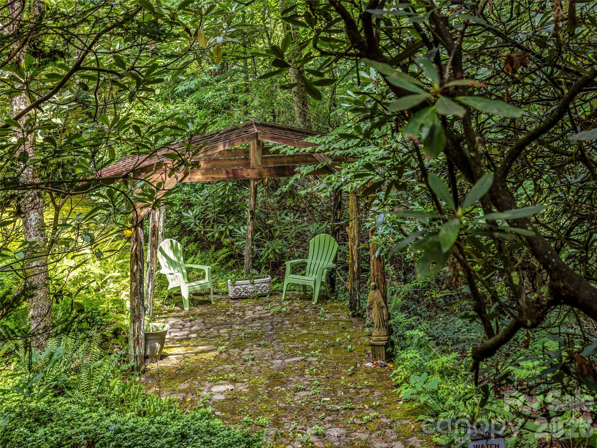 44th image of 696 Top Of The Mountain Rd, Hendersonville, NC 28739 | MLS# 4410002