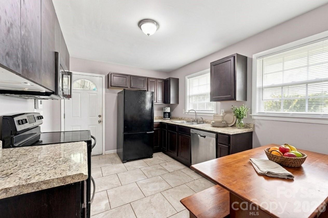 5th image of 1400 Lasalle St, Charlotte, NC 28216 | MLS# 4410052