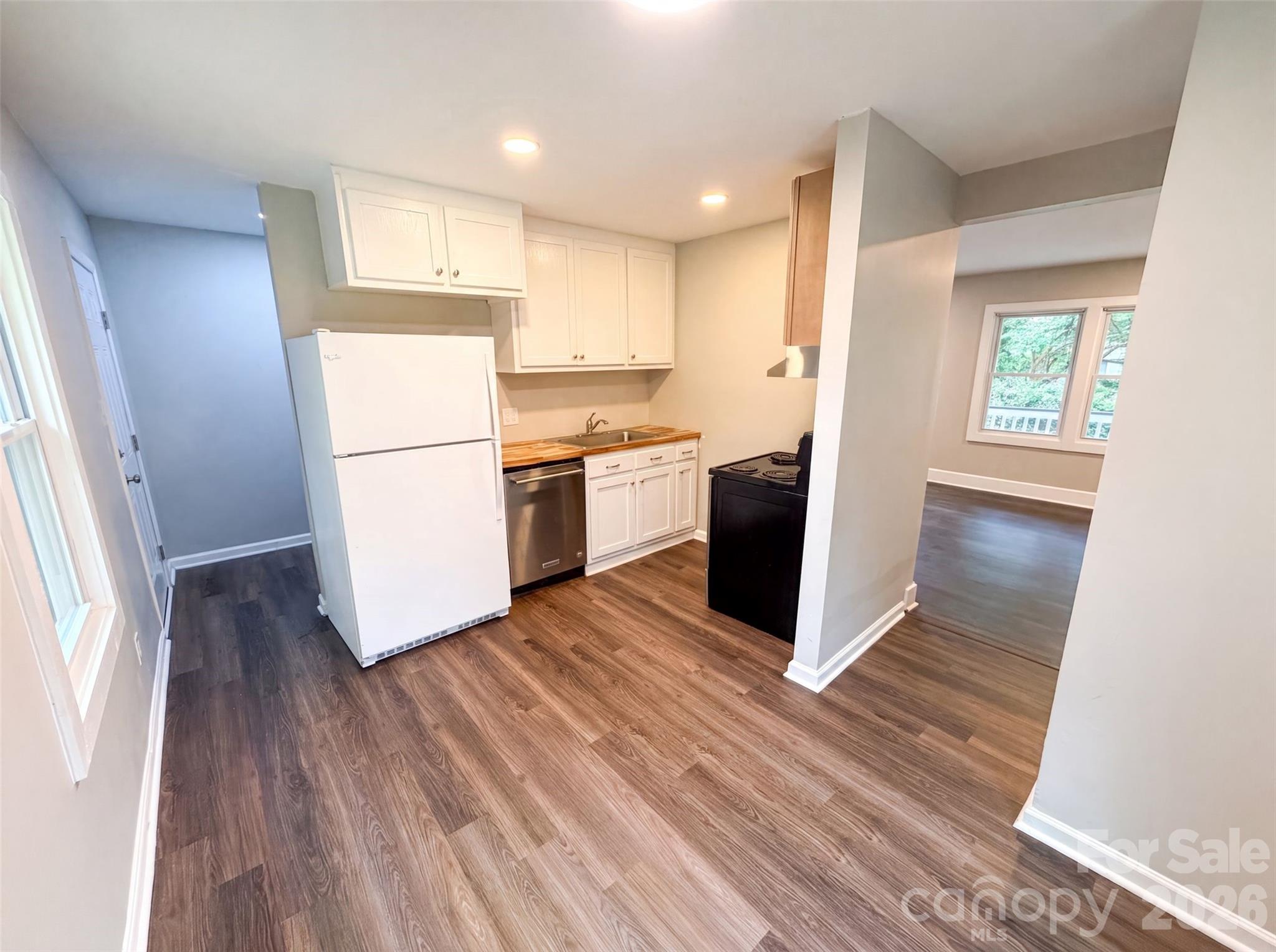 2nd image of 528 Kentbrook Dr, Charlotte, NC 28213 | MLS# 4410070