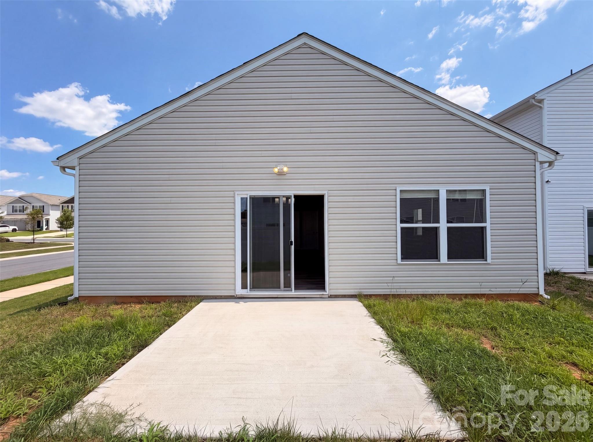 5th image of 4104 Stoneygreen Ln, Charlotte, NC 28215 | MLS# 4410133