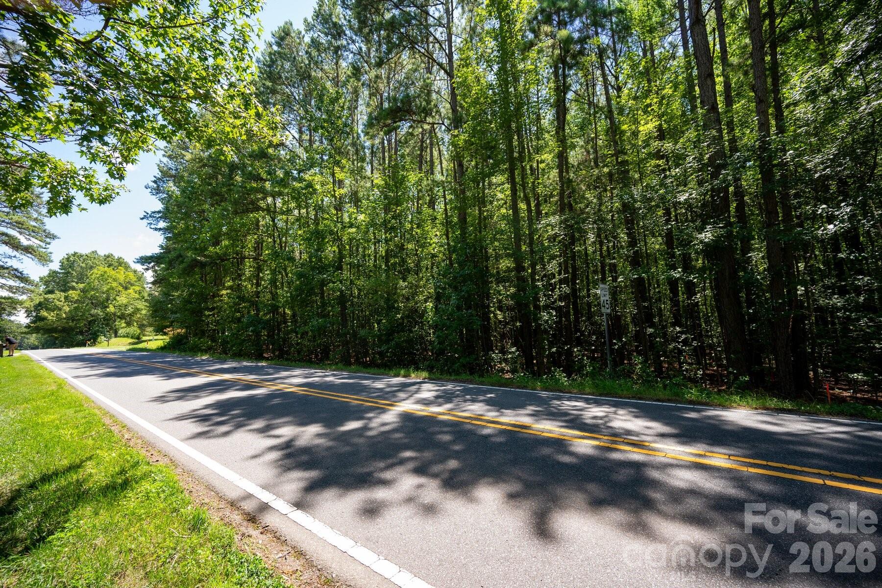 2nd image of 2804 Forest Lawn Dr, Matthews, NC 28104 | MLS# 4410154