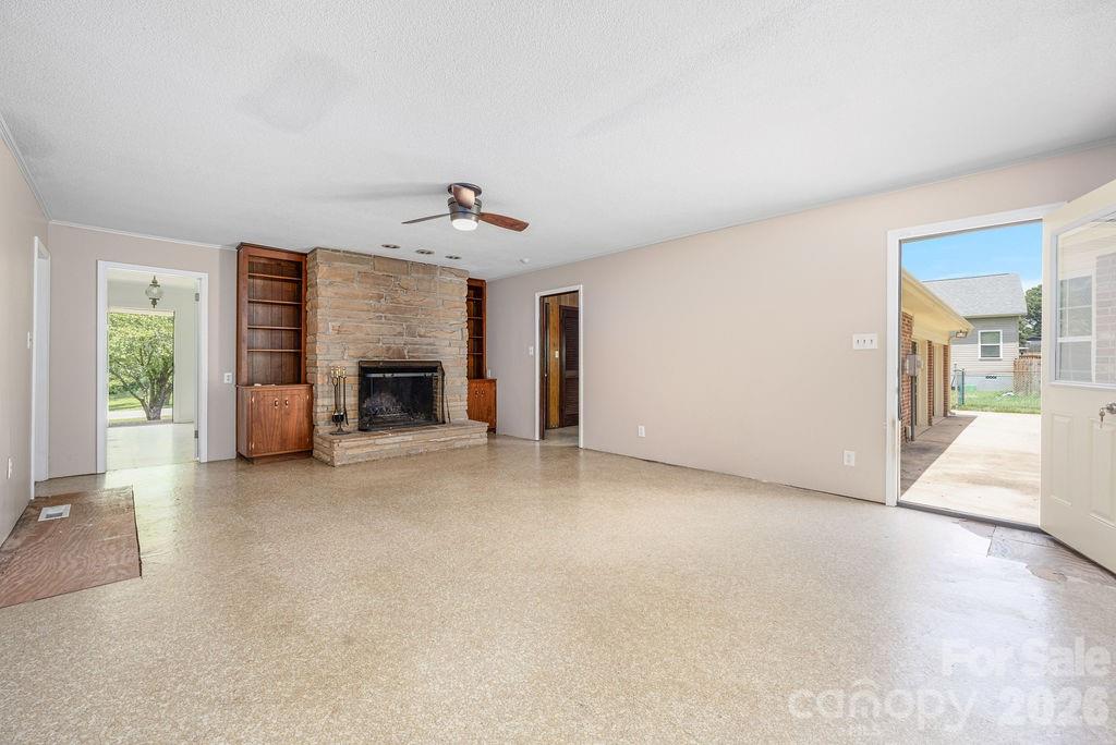 4th image of 5022 Cheviot Rd, Charlotte, NC 28269 | MLS# 4410172