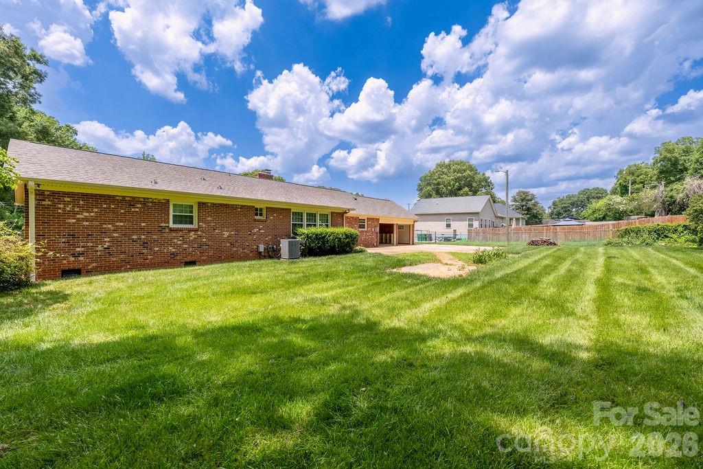 2nd image of 5022 Cheviot Rd, Charlotte, NC 28269 | MLS# 4410172